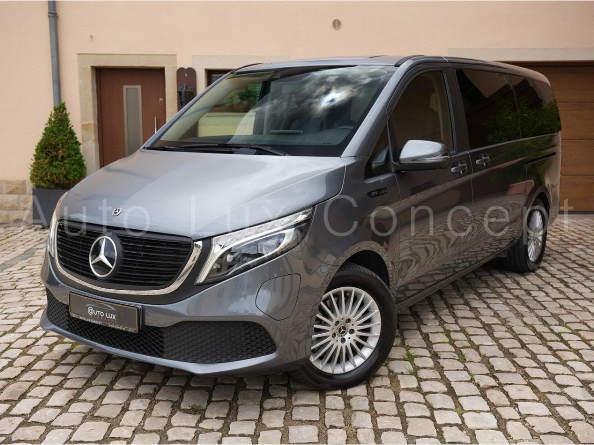 Mercedes EQV 300 AVANTGARDE Line Extralang (2020) - Photo 1