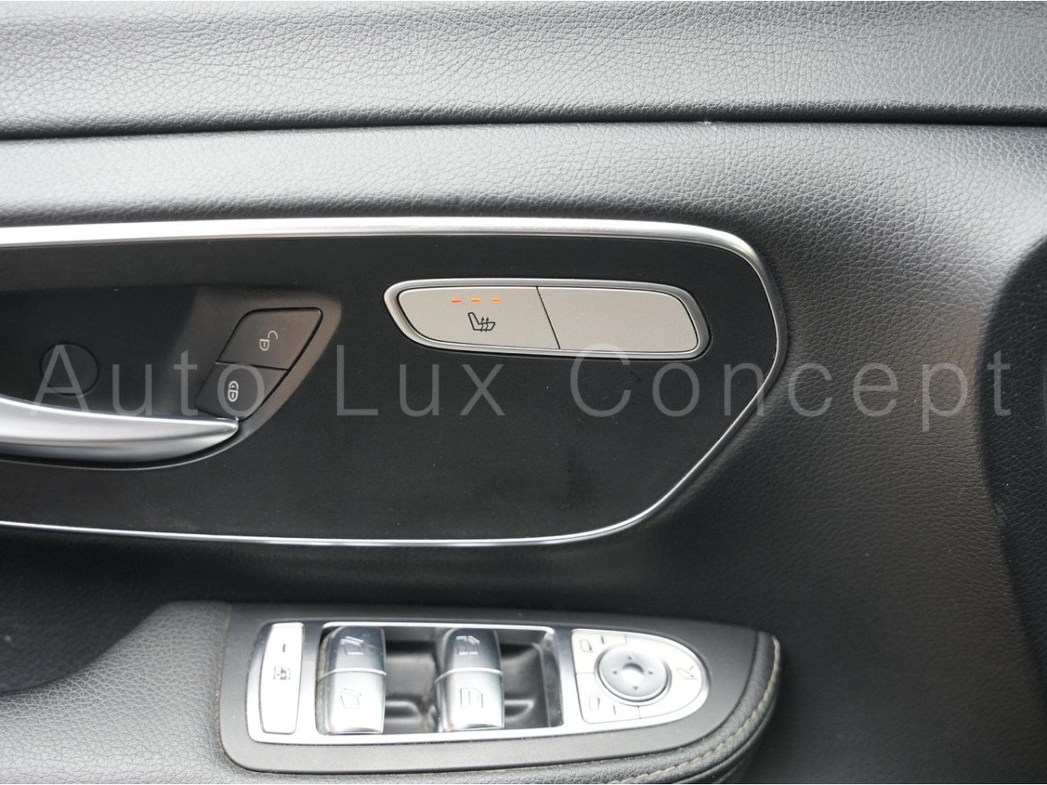 Mercedes EQV 300 AVANTGARDE Line Extralang (2020) - Photo 16