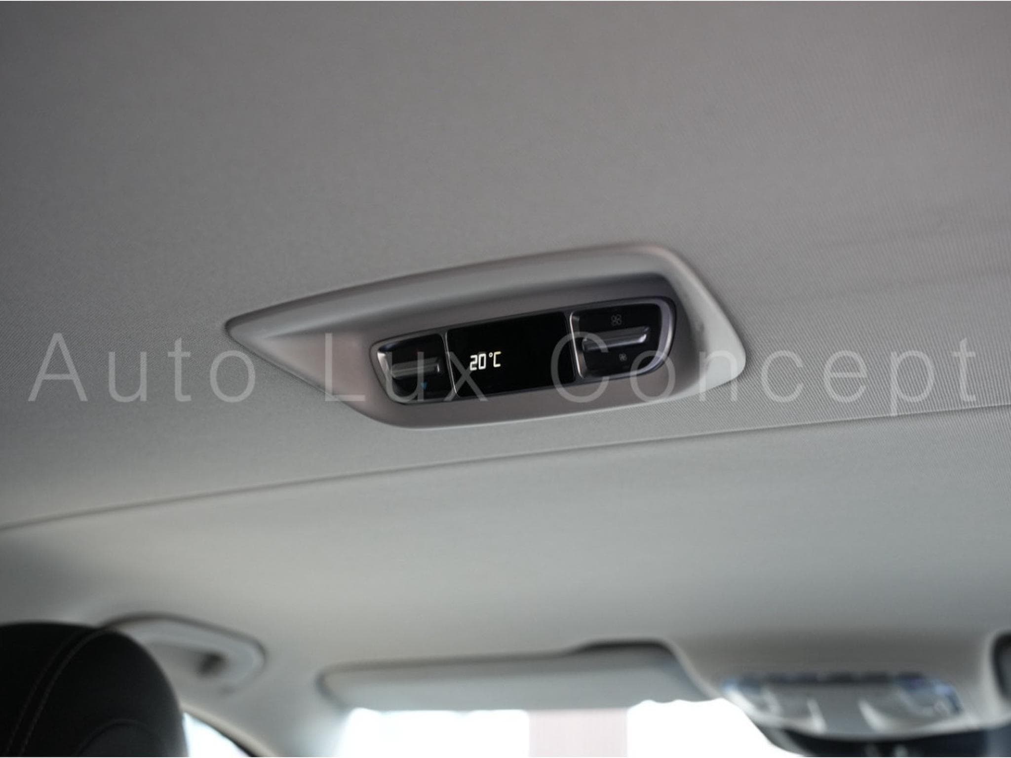 Mercedes EQV 300 AVANTGARDE Line Extralang (2020) - Photo 23