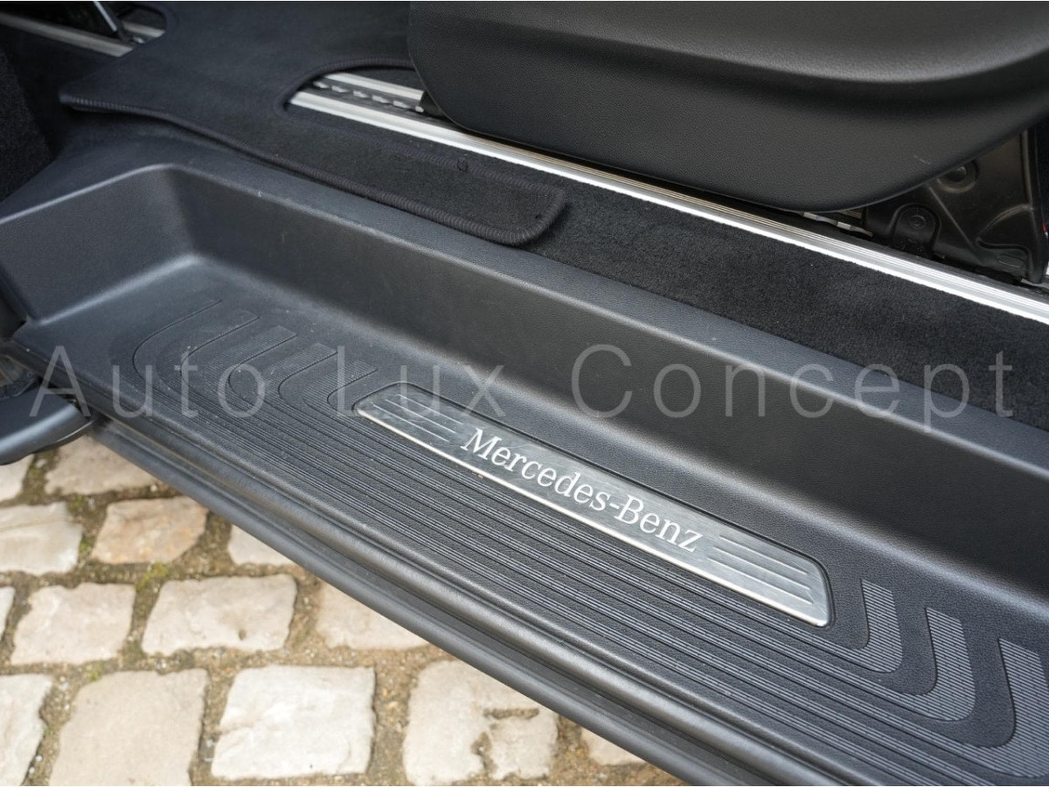 Mercedes EQV 300 AVANTGARDE Line Extralang (2020) - Photo 24