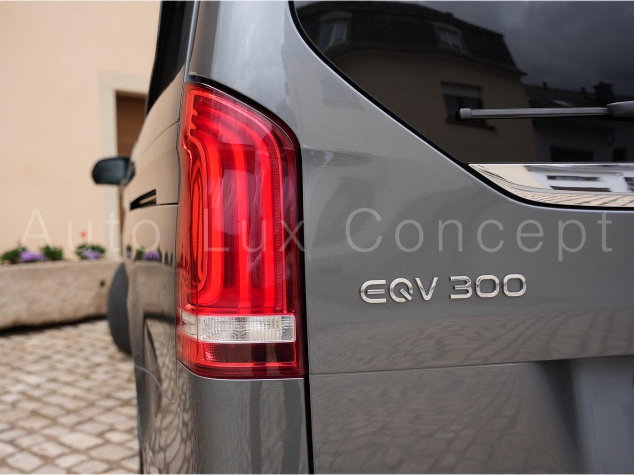 Mercedes EQV 300 AVANTGARDE Line Extralang (2020) - Photo 28