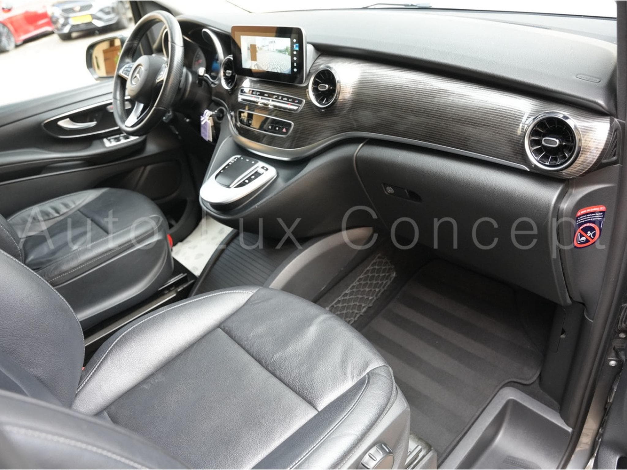 Mercedes EQV 300 AVANTGARDE Line Extralang (2020) - Photo 6