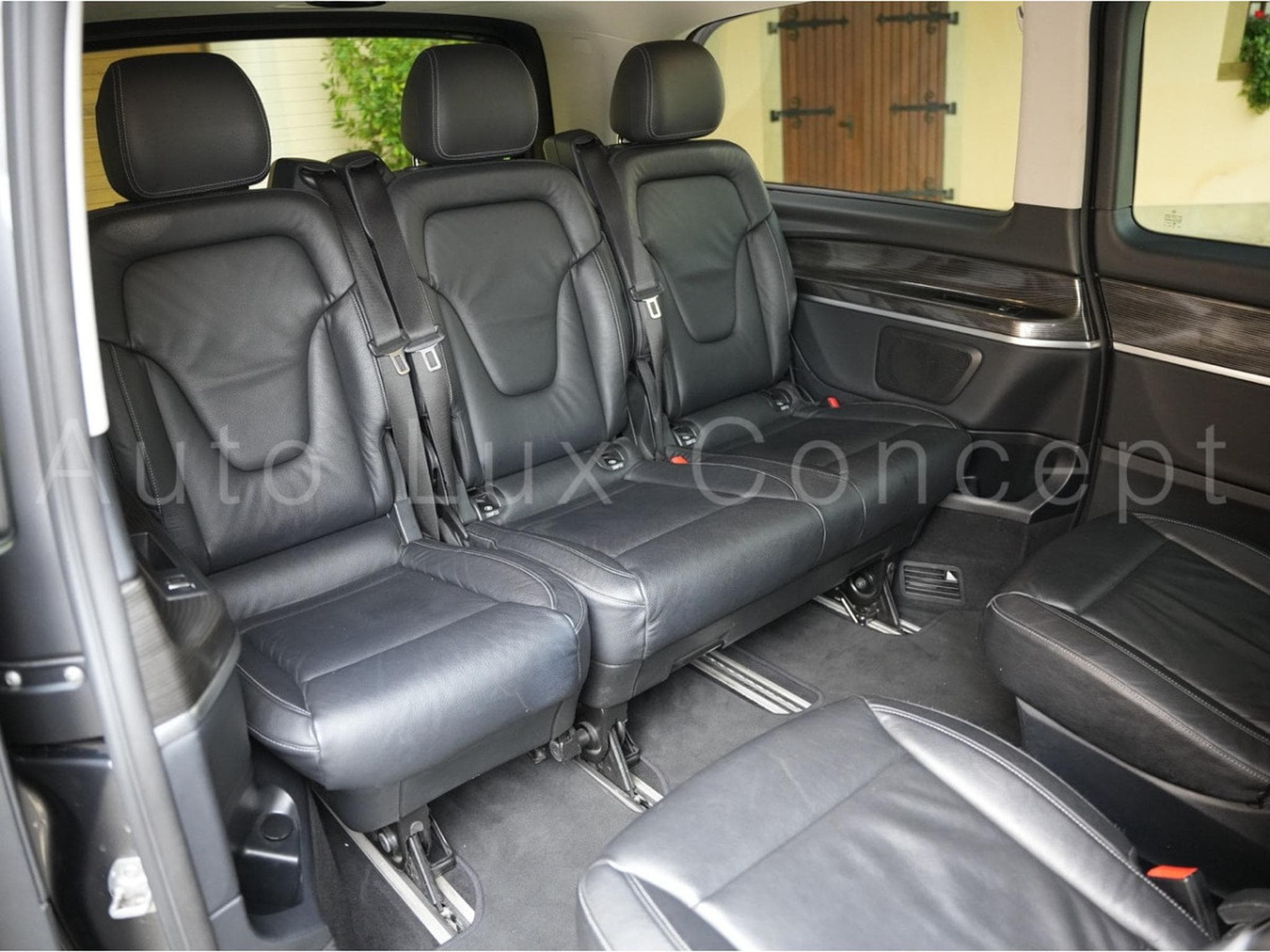 Mercedes EQV 300 AVANTGARDE Line Extralang (2020) - Photo 9