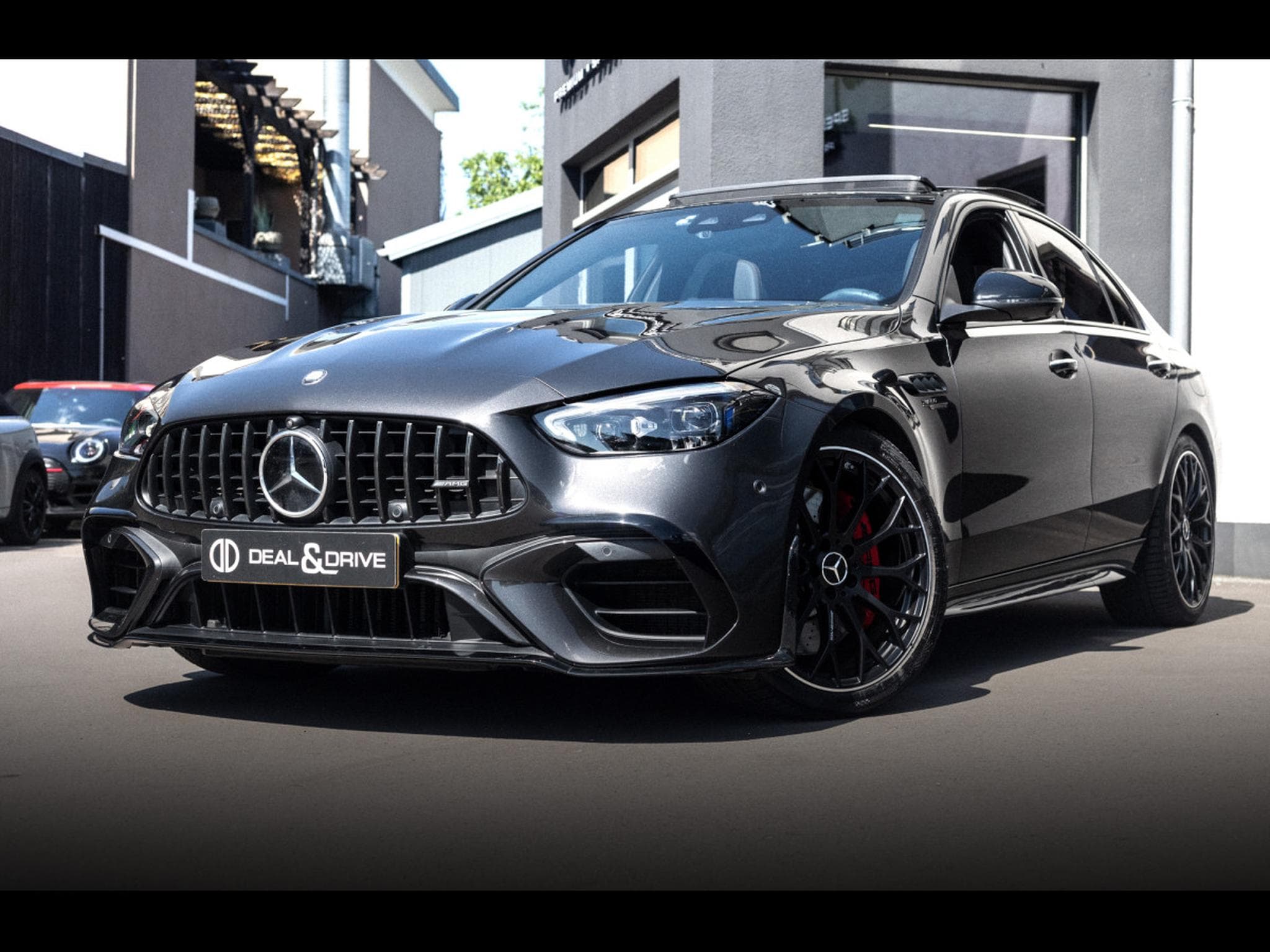 Mercedes C 63 AMG S AMG E PERFORMANCE (680 CH) LIMOUSINE – PACK AÉRODYNAMIQUE (2024) - Photo 1