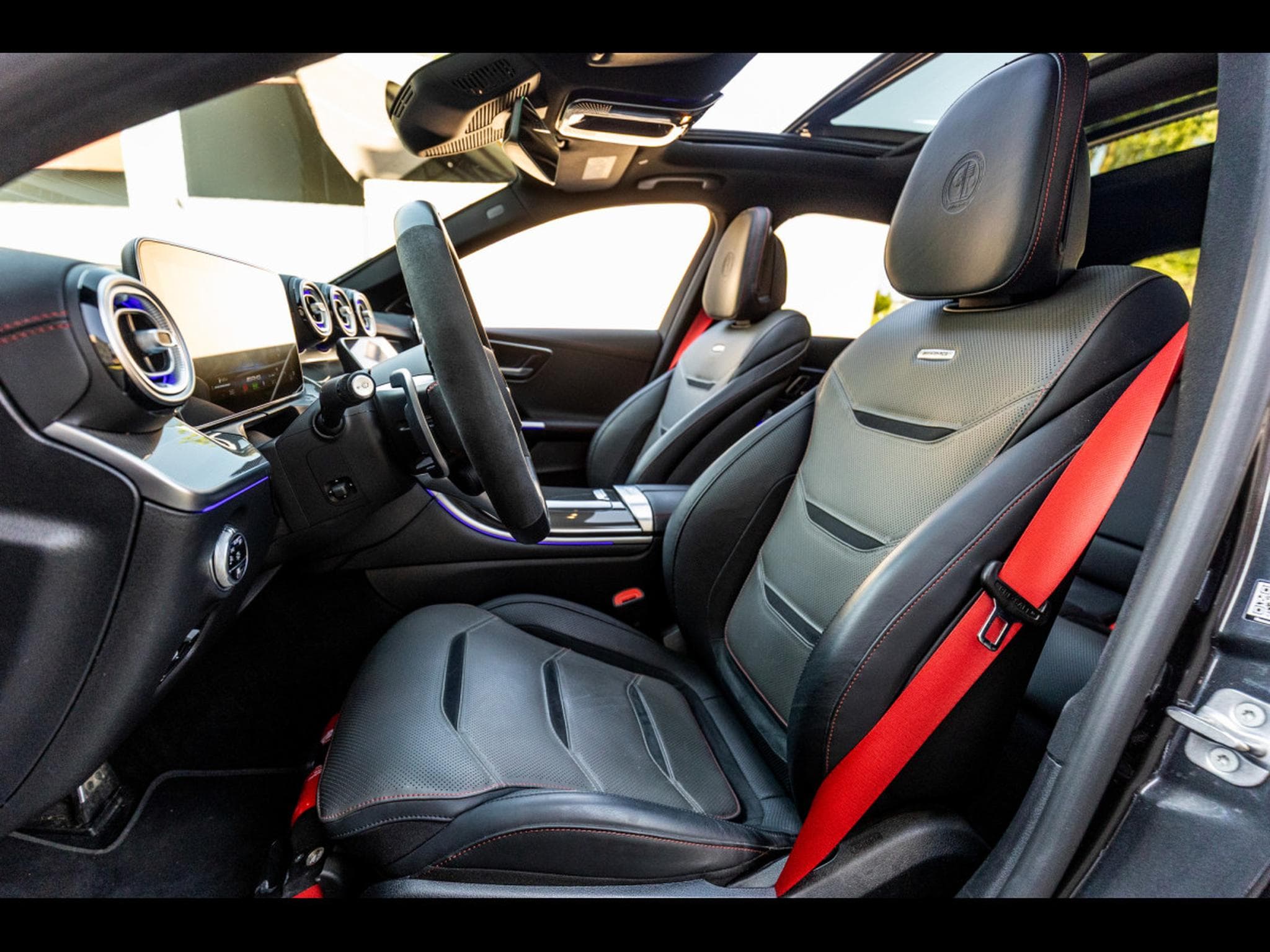 Mercedes C 63 AMG S AMG E PERFORMANCE (680 CH) LIMOUSINE – PACK AÉRODYNAMIQUE (2024) - Photo 11