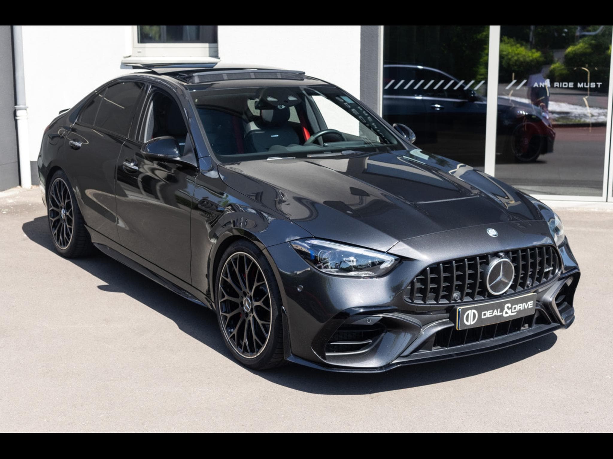 Mercedes C 63 AMG S AMG E PERFORMANCE (680 CH) LIMOUSINE – PACK AÉRODYNAMIQUE (2024) - Photo 6