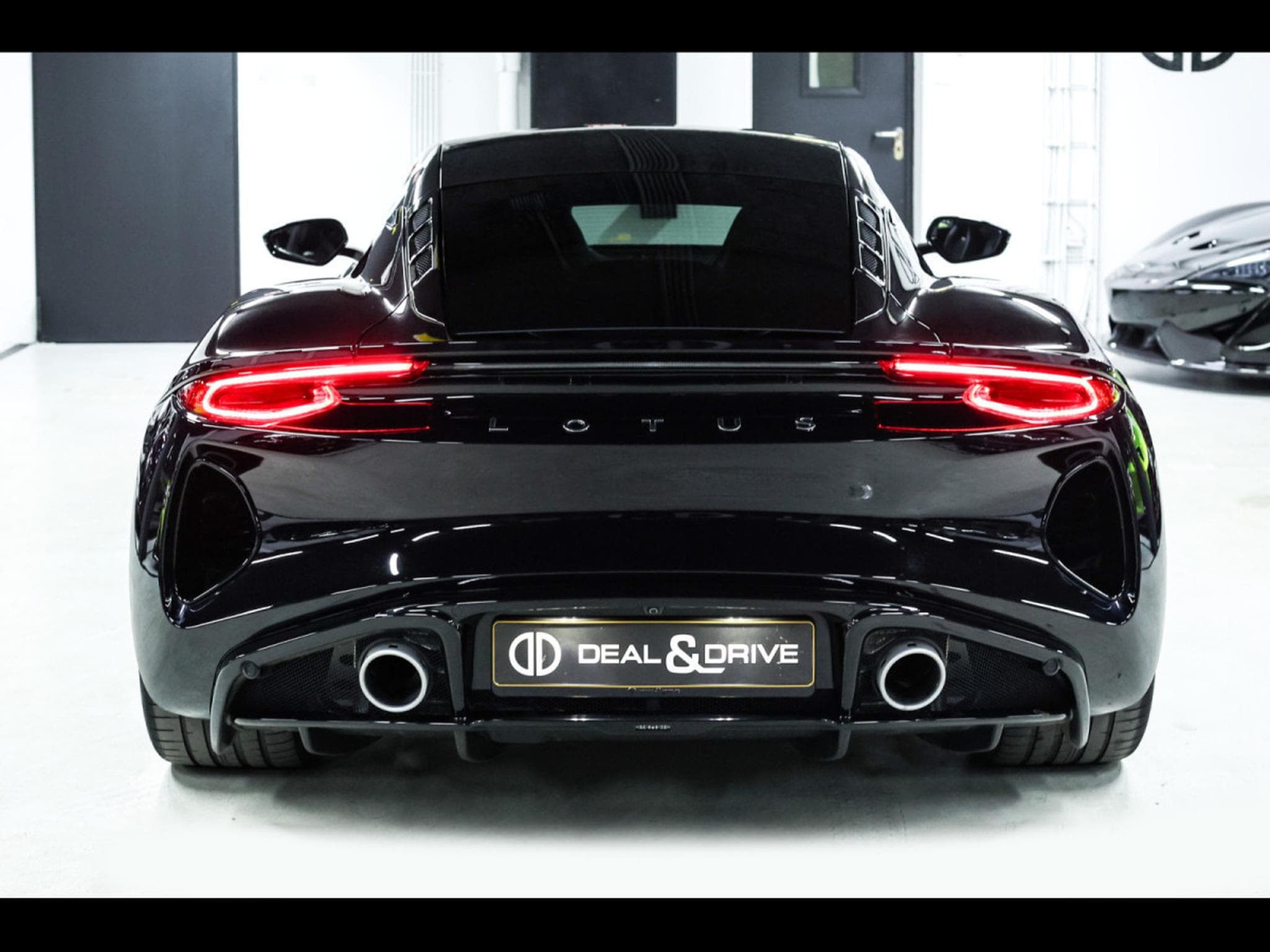 Lotus Emira I4 DCT FIRST EDITION (2024) - Photo 4