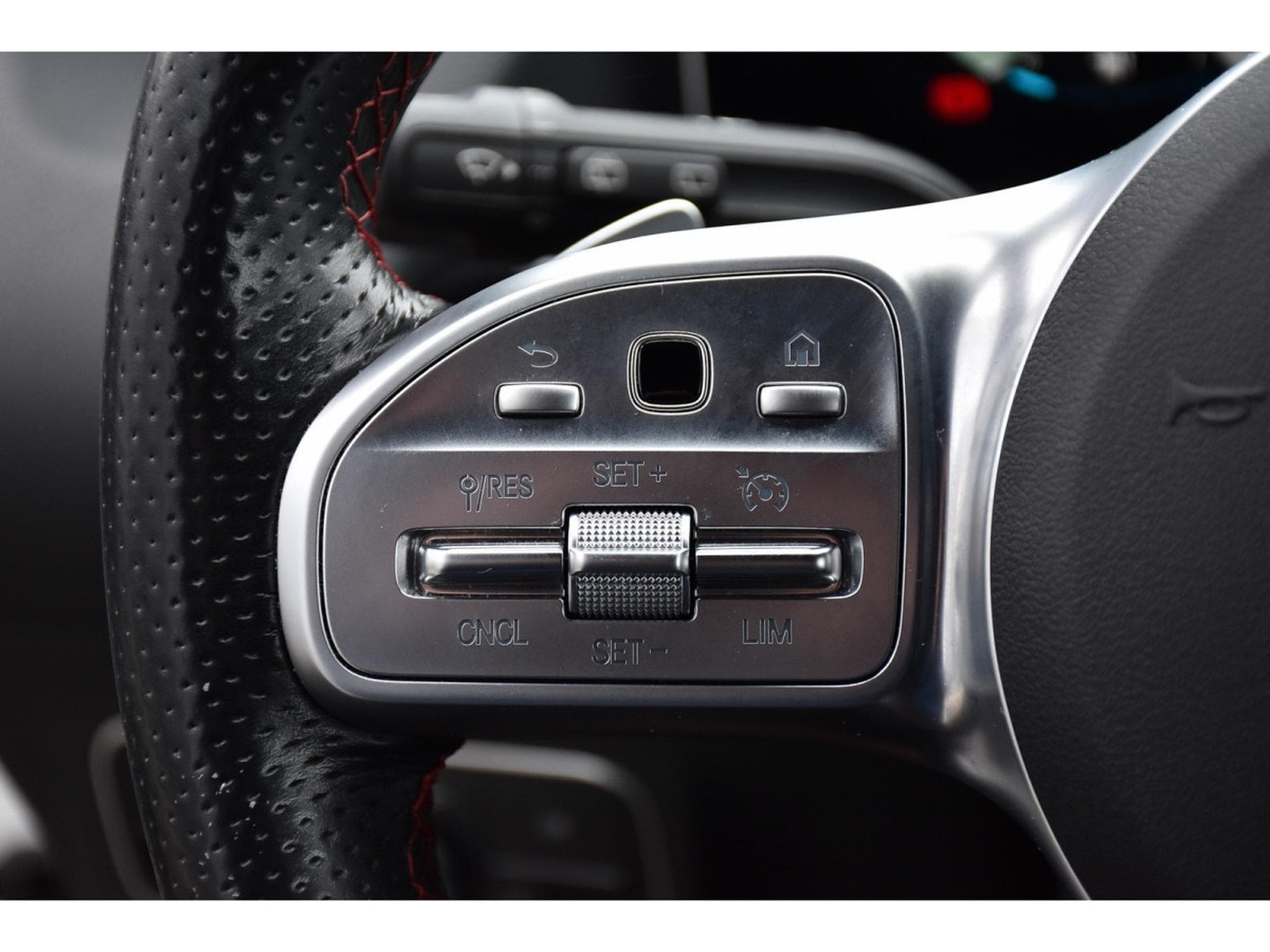 Mercedes GLA 200 CDI AMG Line 8G-Tronic GPS LANE SIDE CAM KEYLESS 1° MAIN (2021) - Foto 18