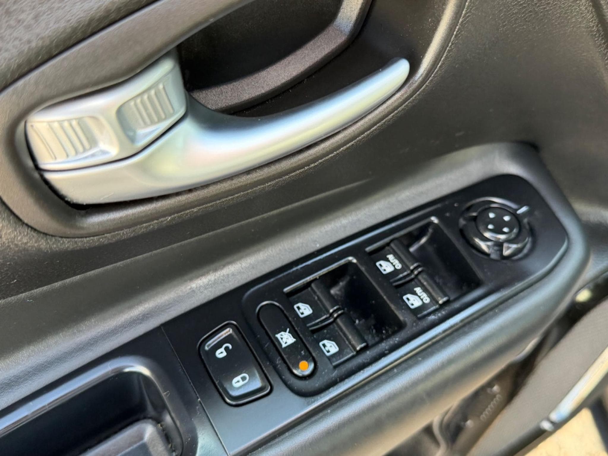 Jeep Renegade Longitude FWD (2018) - Photo 13