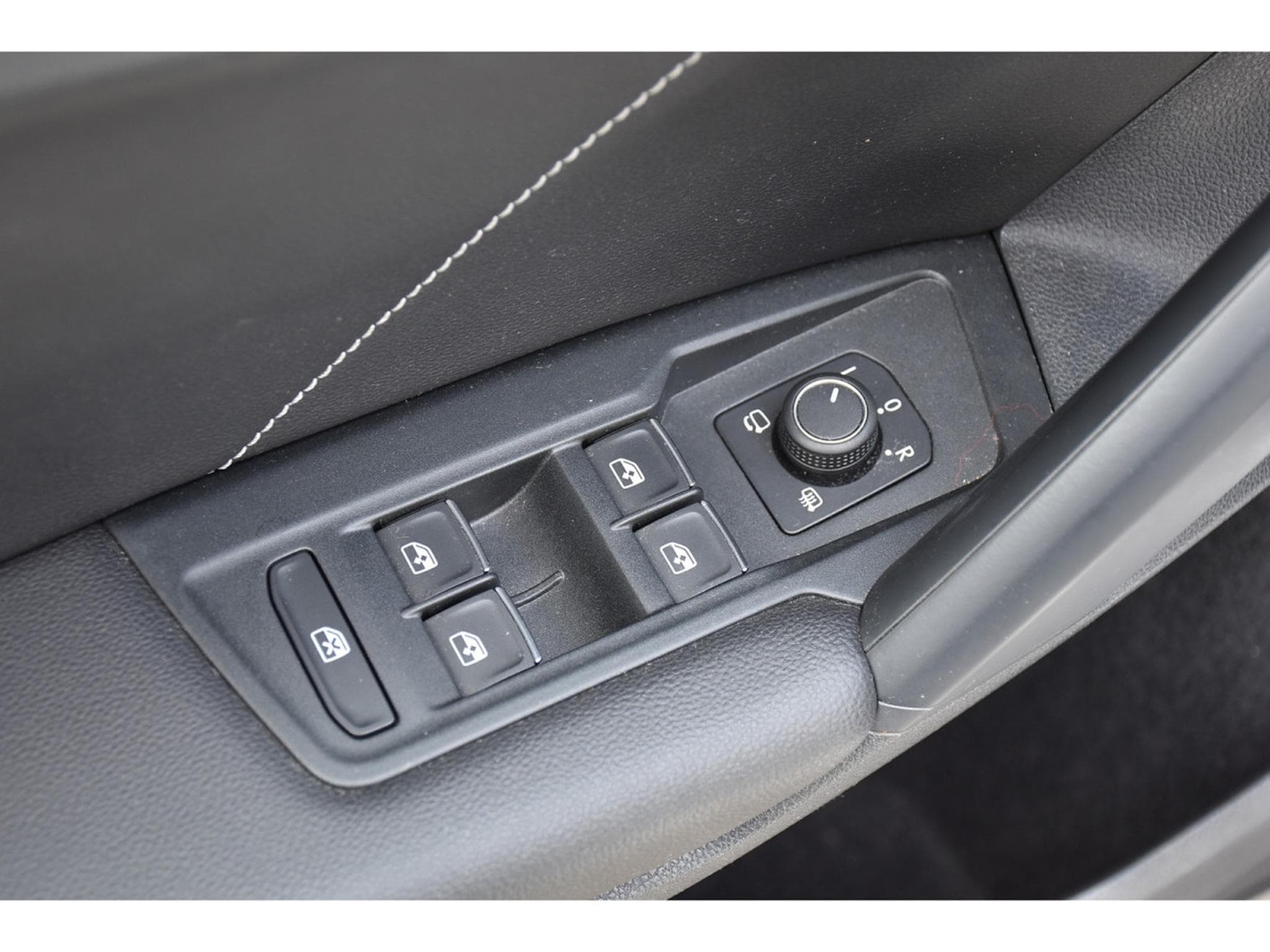VW Tiguan 2.0 TSI 4Motion R-Line DSG CUIR MEMO TRAVEL SIDE 1° MAIN (2021) - Foto 20