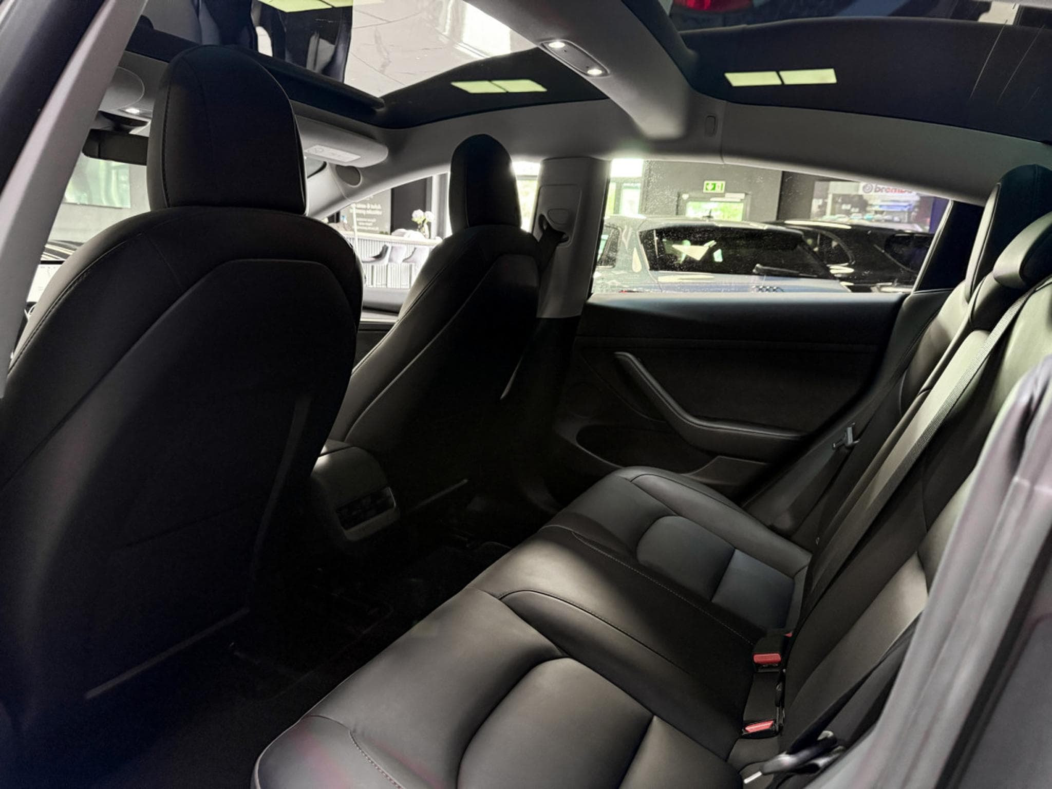 Tesla Model 3 Long Range Dual Motor (2022) - Photo 11