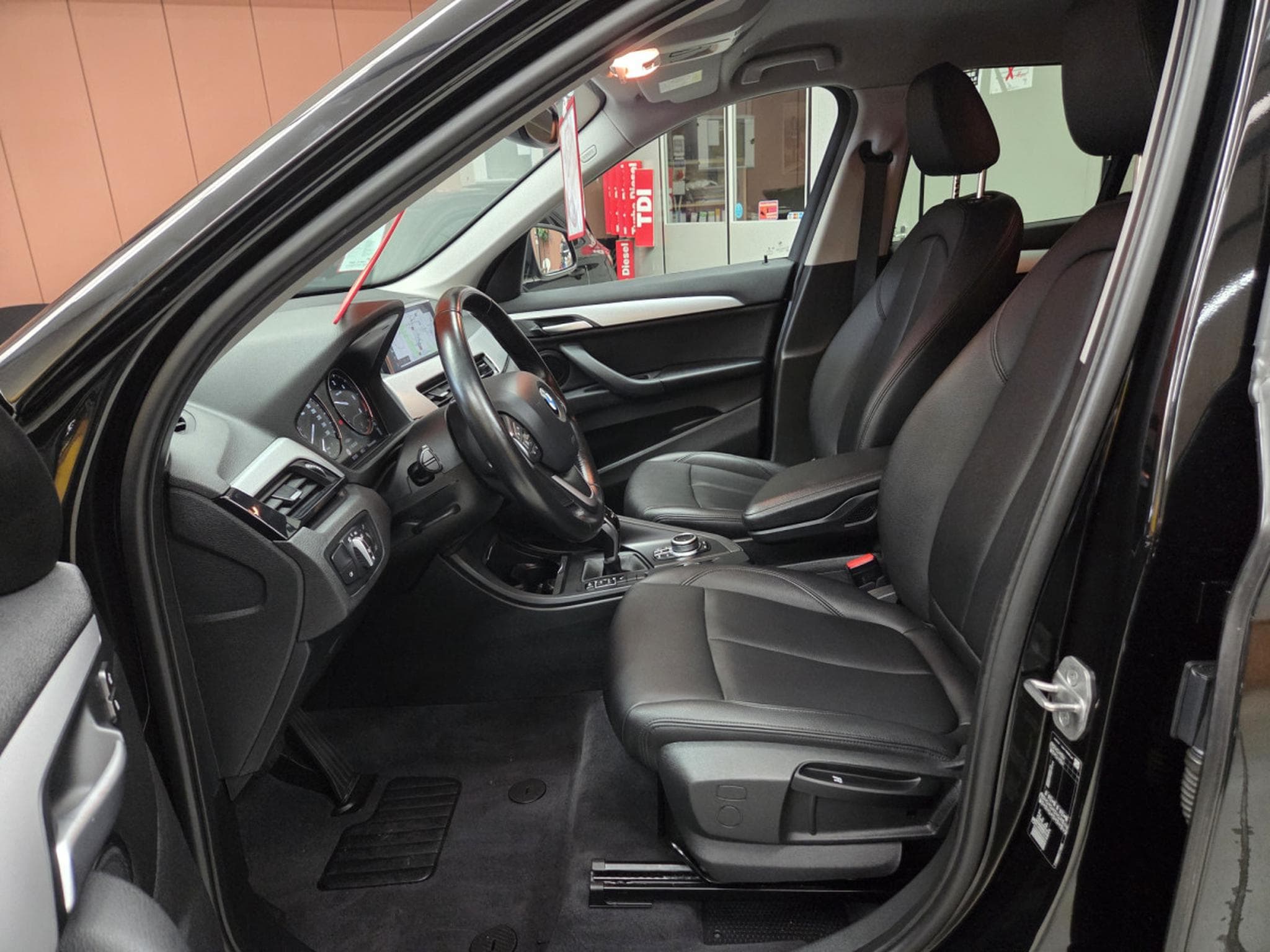 BMW X1 SDRIVE 18dA 150CV (2021) - Photo 8