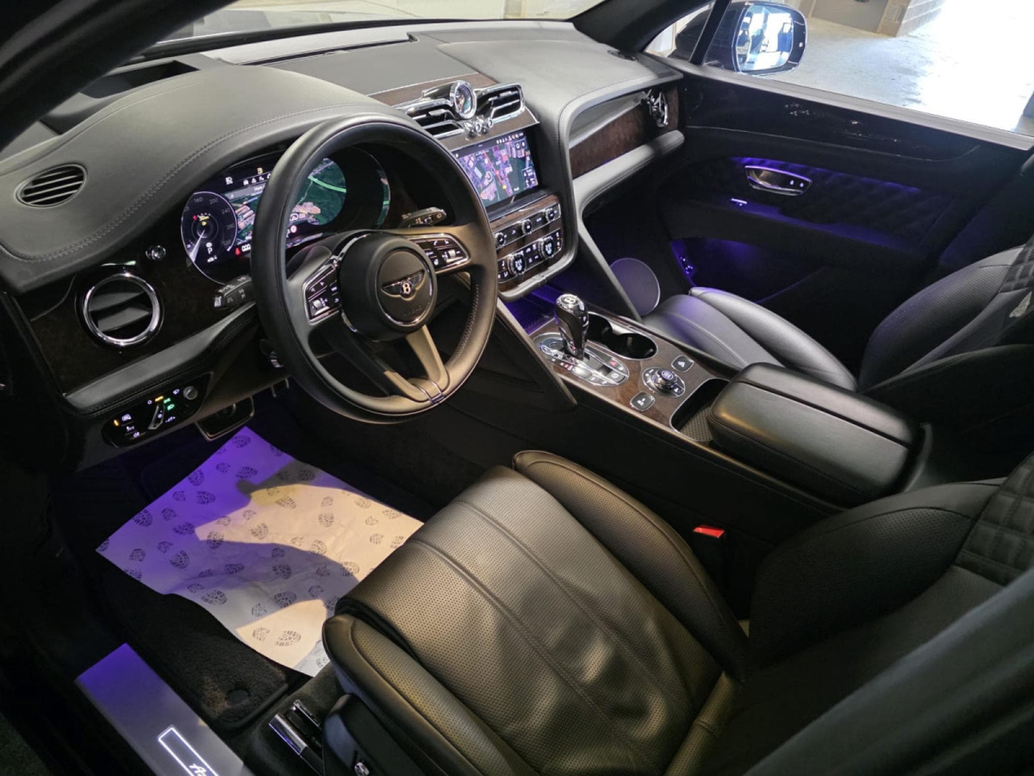 Bentley Bentayga Bentayga 4.0 V8 4WD PANO CUIR COC SOFTCLOSE (2023) - Photo 21