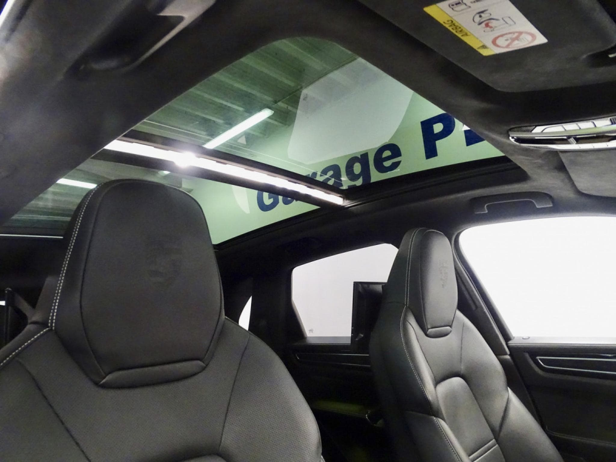 Porsche Cayenne 4.0 TURBO PSCB SPORT DESIGN CARBON APPROVED Hinterradlenkung (2019) - Photo 6