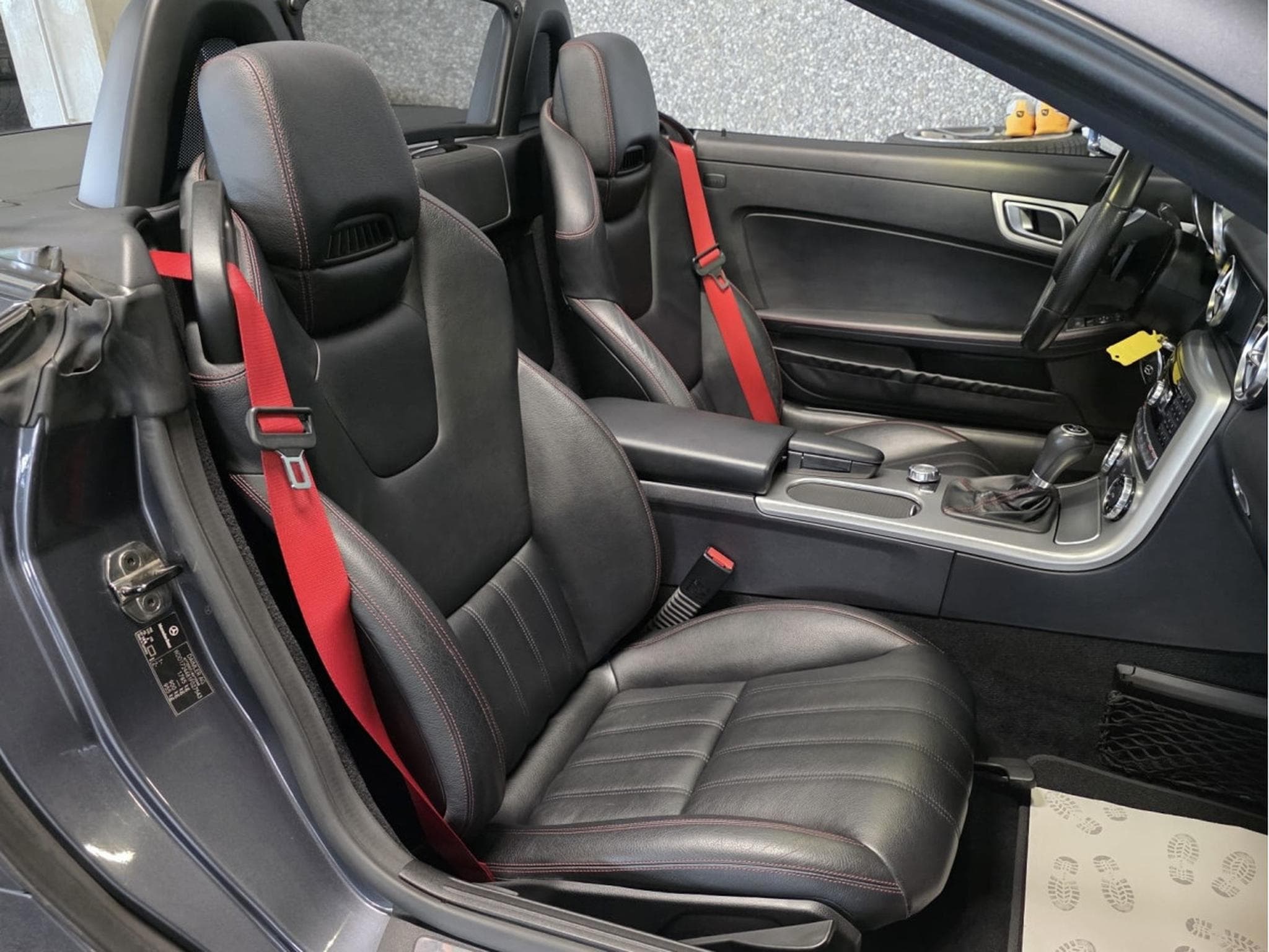 Mercedes SLK AMG LINE AIRSCARF AUTO CUIR NAVI (2012) - Photo 6