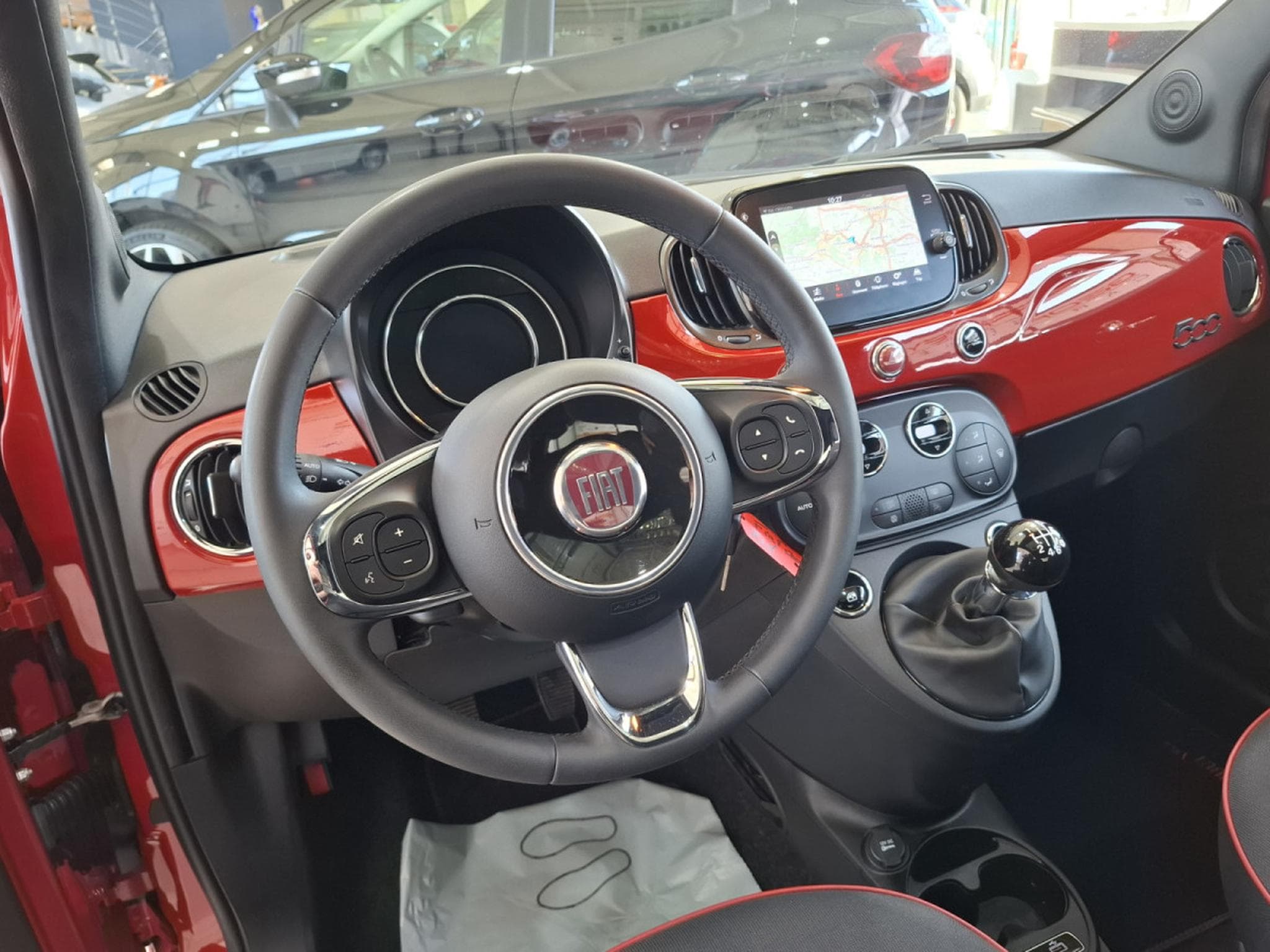 Fiat 500 1.0 Hybrid 70, EDITION RED, 1 HAND, NAVI, ALU 16'',REGUL ,PA (2021) - Photo 6