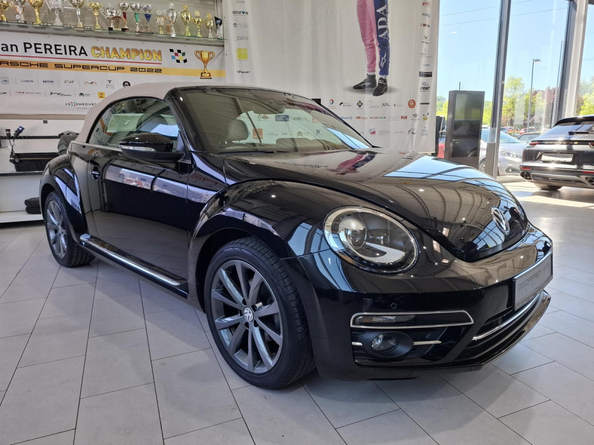 VW Beetle 2.0 TDI 150 CABRIOLET DESIGN, NAVI, PDC, ALU 18'', LED, KM 2 (2018) - Photo 4