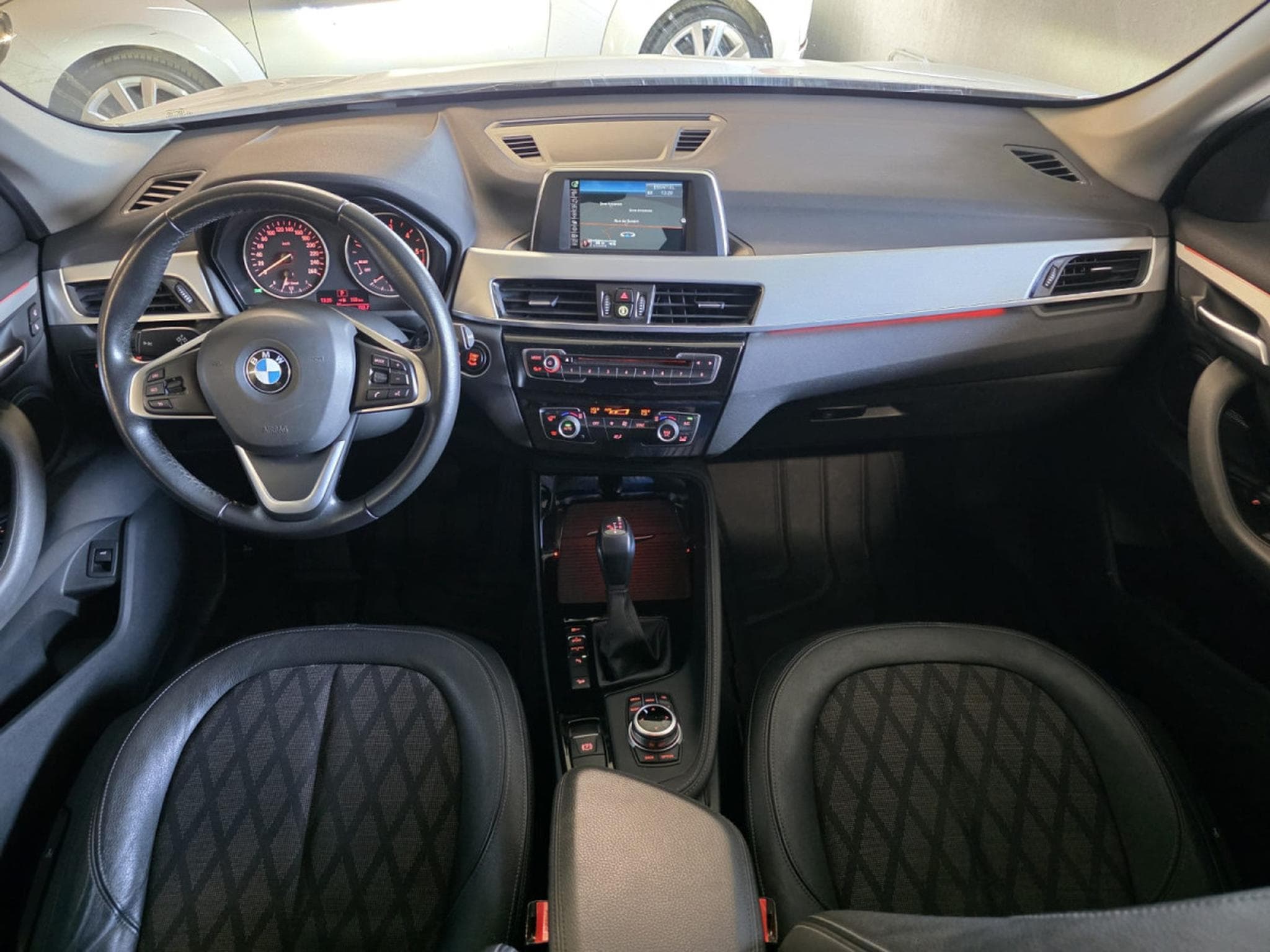 BMW X1 20D XDRIVE AUTO LED CUIR NAVI (2016) - Photo 6