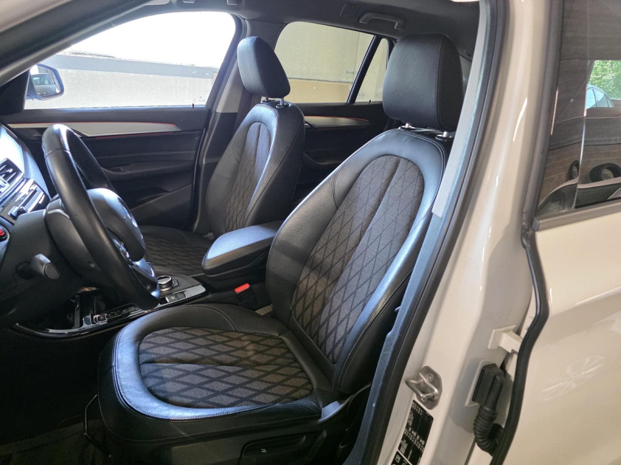 BMW X1 20D XDRIVE AUTO LED CUIR NAVI (2016) - Photo 7