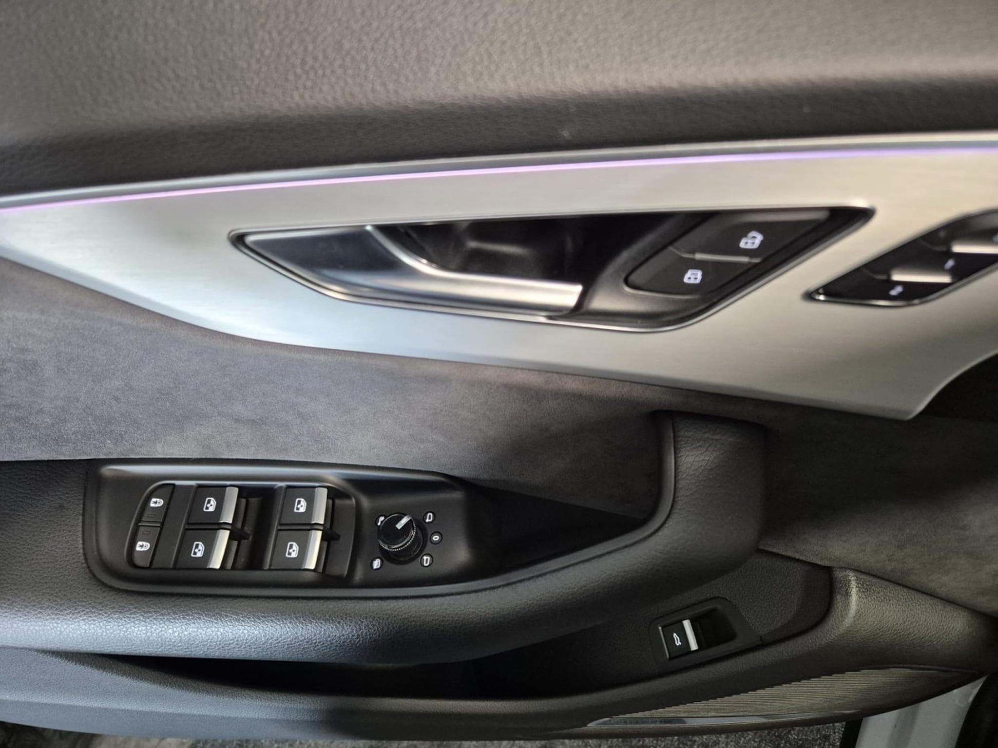 Audi Q8 50 TDI QUATTRO 3X S-LINE BANG OLUFSEN HEAD UP PANO CUIR NAVI (2019) - Photo 15