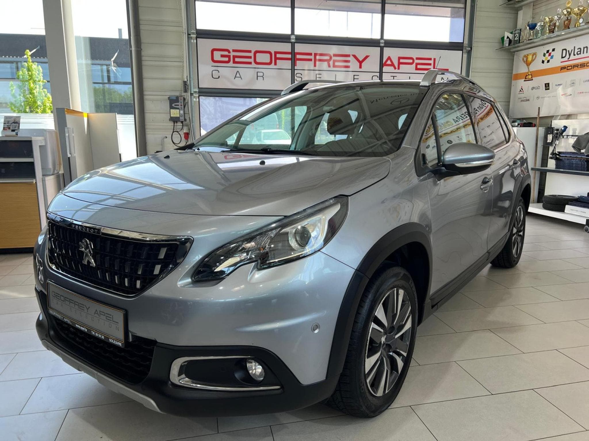 Peugeot 2008 ALLURE B.AUTO, 110CV, NAVI, PANORAMIQUE, BLUETOOTH, ALU 16'' (2016) - Photo 1
