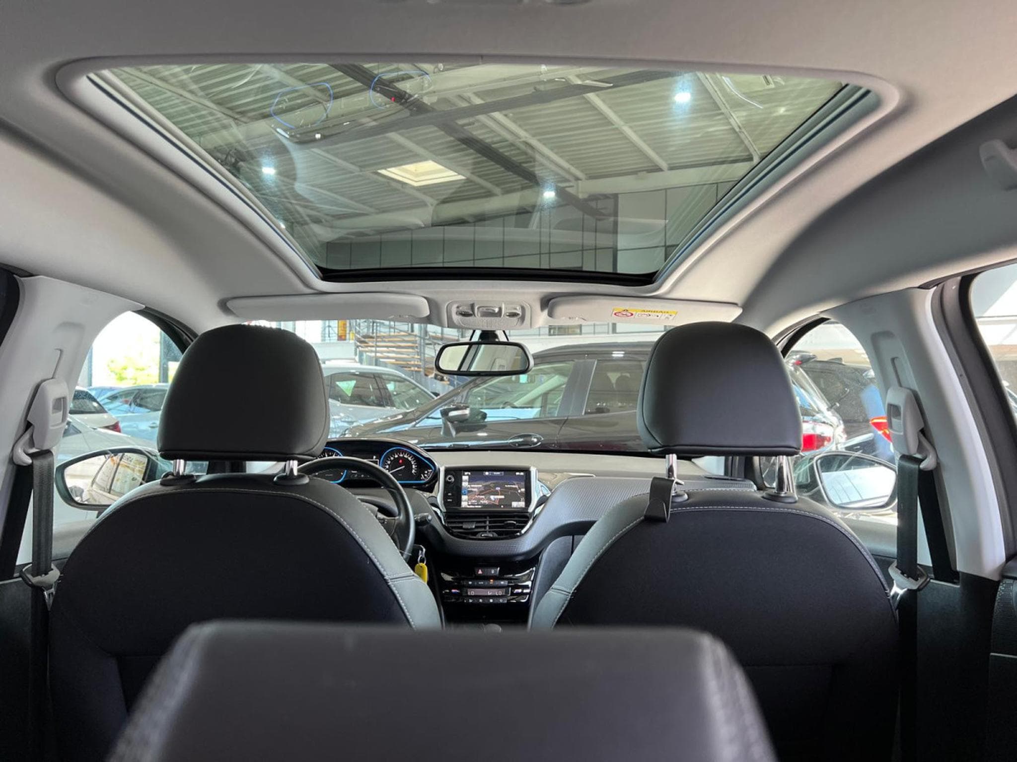 Peugeot 2008 ALLURE B.AUTO, 110CV, NAVI, PANORAMIQUE, BLUETOOTH, ALU 16'' (2016) - Photo 15
