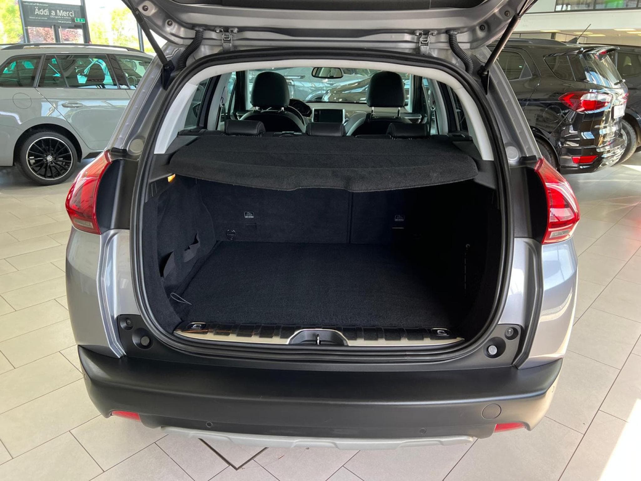 Peugeot 2008 ALLURE B.AUTO, 110CV, NAVI, PANORAMIQUE, BLUETOOTH, ALU 16'' (2016) - Photo 17