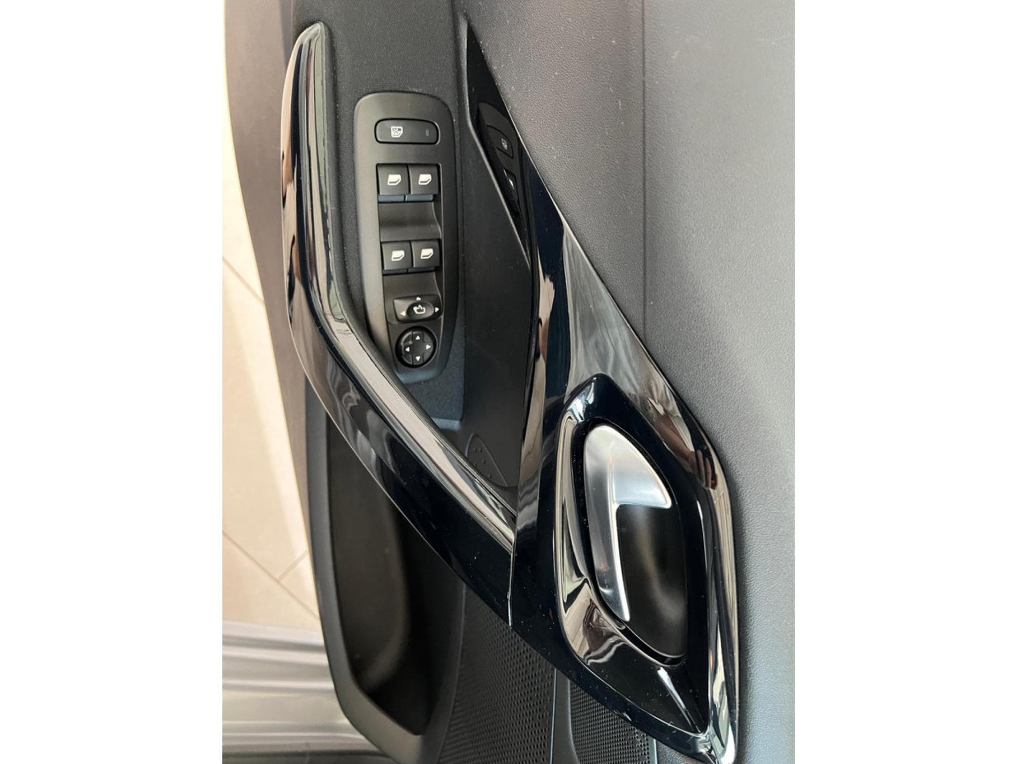 Peugeot 208 Signature 110, NAVI, PDC , BLUETOOTH, LED, KM 30000 (2019) - Photo 11