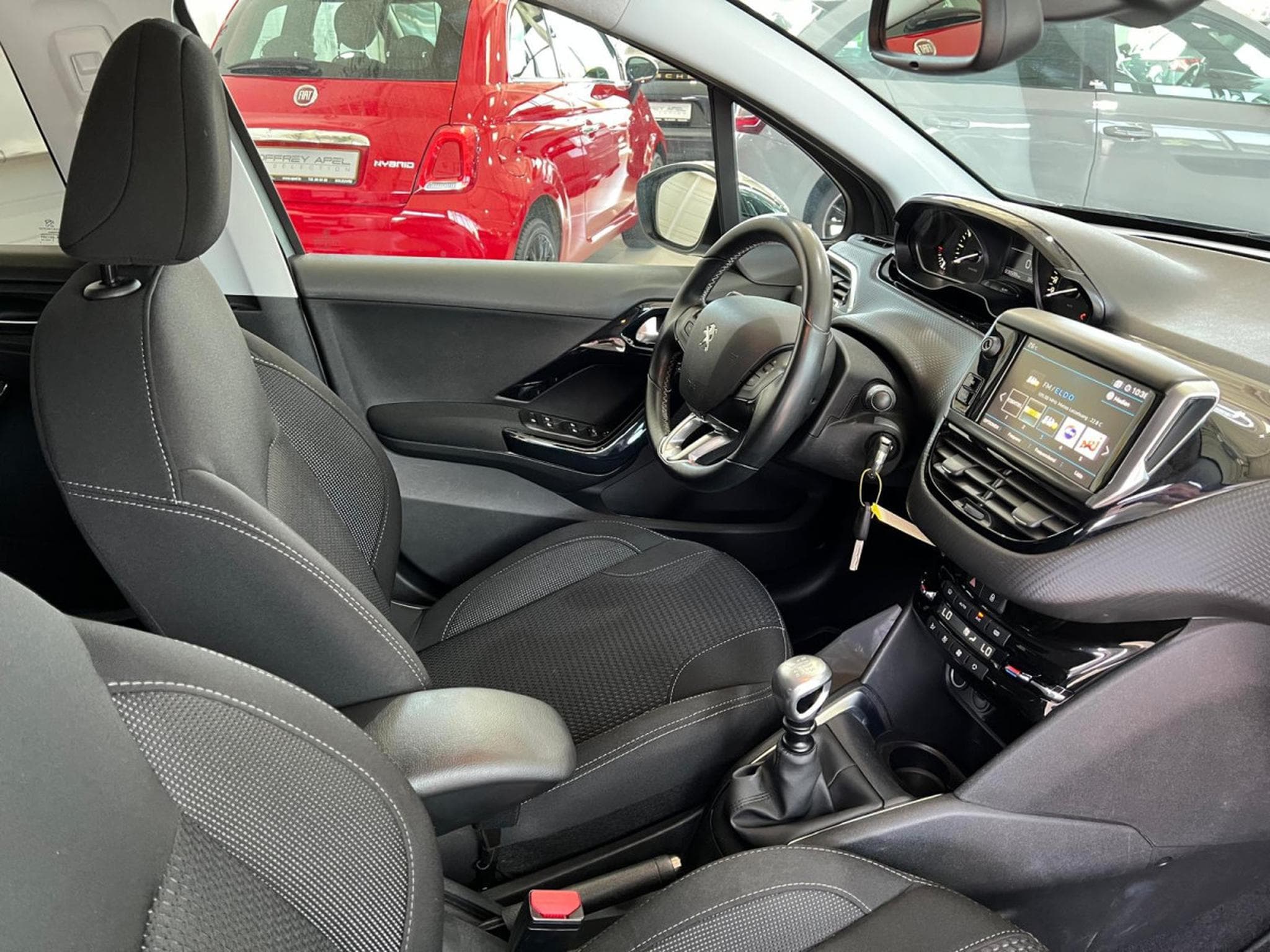 Peugeot 208 Signature 110, NAVI, PDC , BLUETOOTH, LED, KM 30000 (2019) - Photo 5