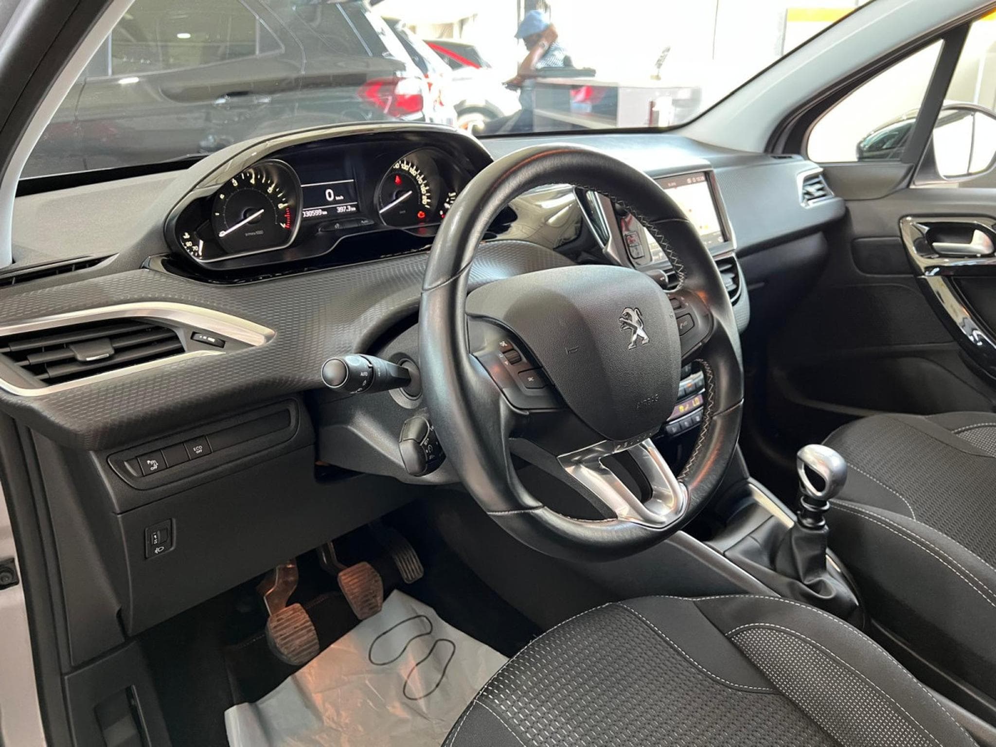 Peugeot 208 Signature 110, NAVI, PDC , BLUETOOTH, LED, KM 30000 (2019) - Photo 9