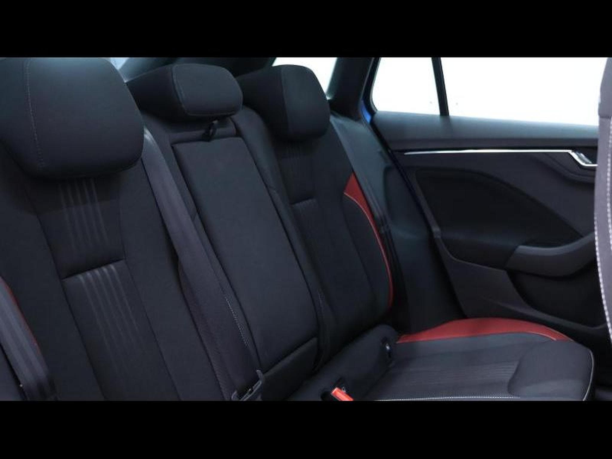 Skoda Kamiq 1.5 TSI 150 DSG (2021) - Foto 14