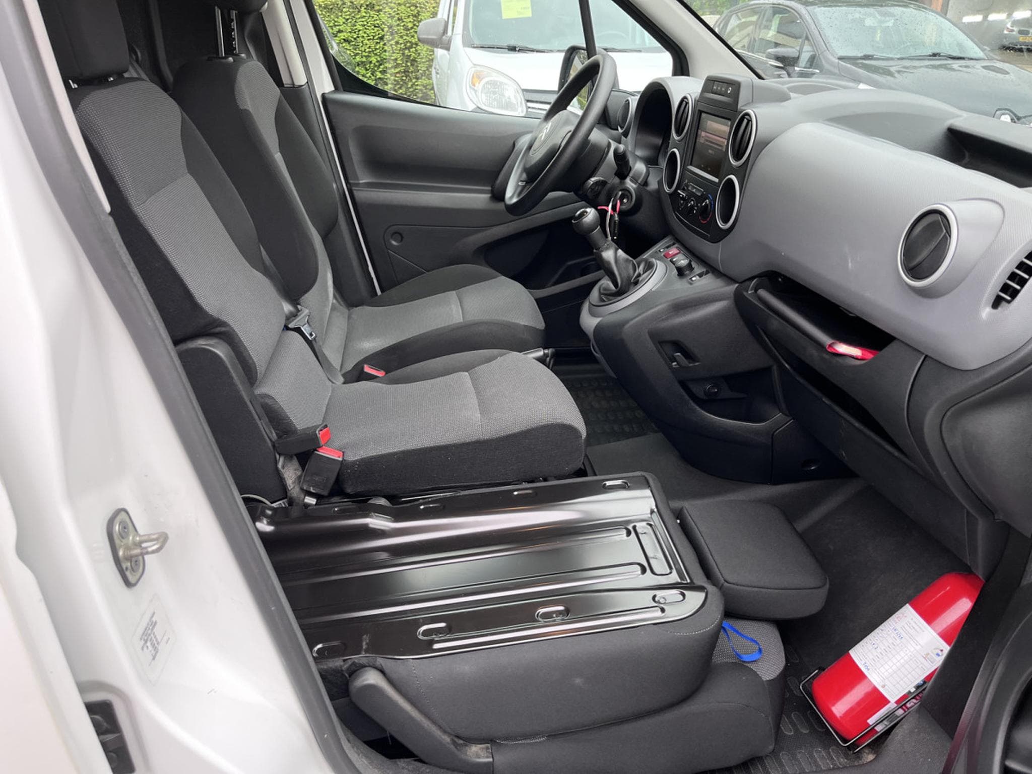 Citroën Berlingo 1.6 Blue Hdi 100cv 3 places Clim Tempomat PDC (2019) - Foto 11