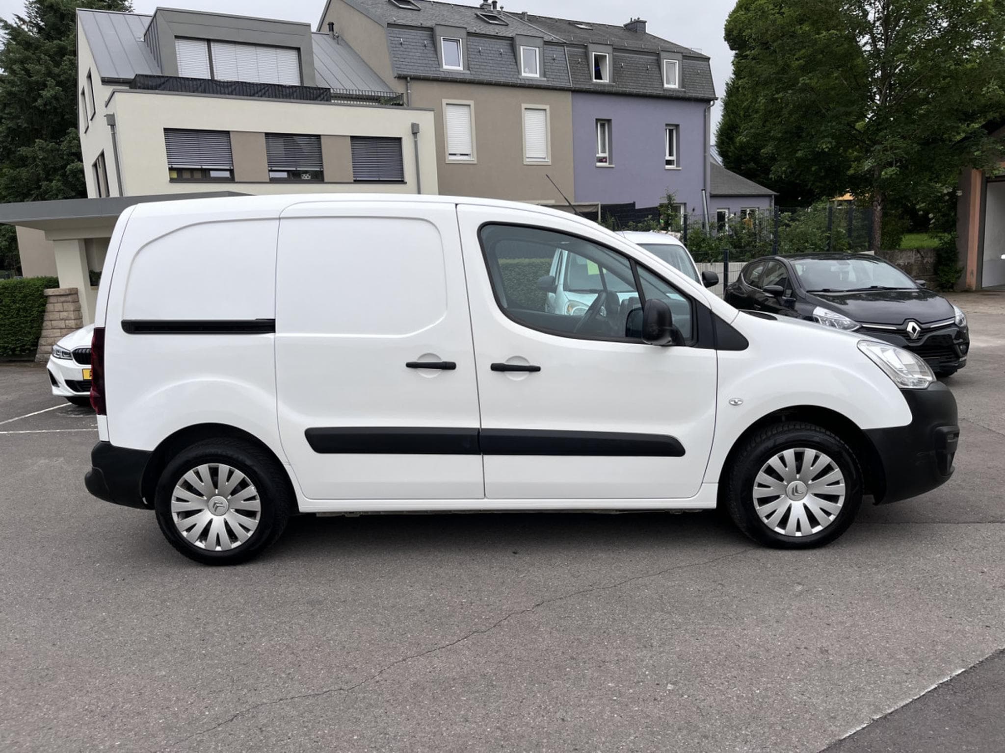 Citroën Berlingo 1.6 Blue Hdi 100cv 3 places Clim Tempomat PDC (2019) - Foto 4