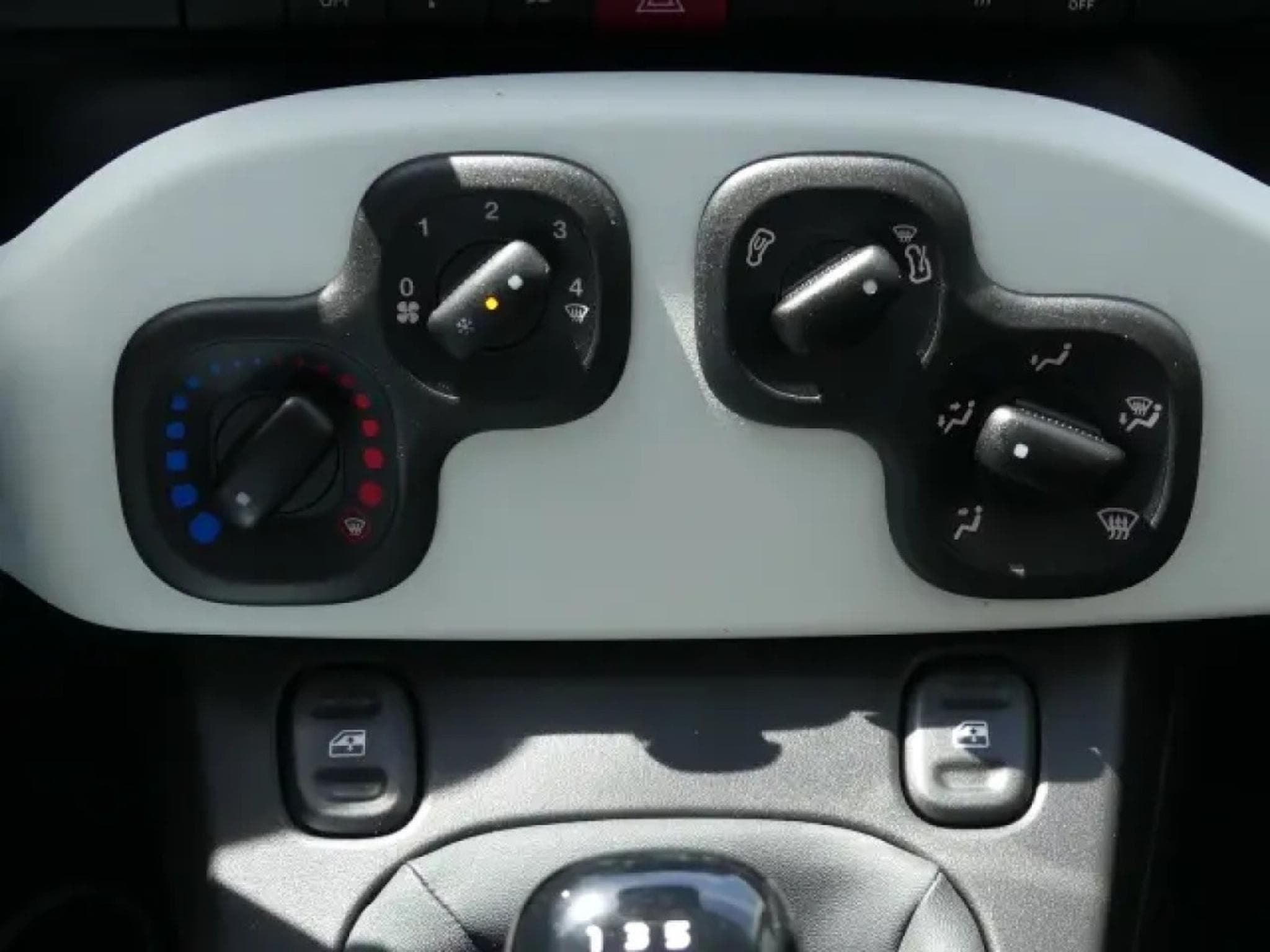 Fiat Panda Pandina Cross Hybride 1.0 (2026) - Photo 20