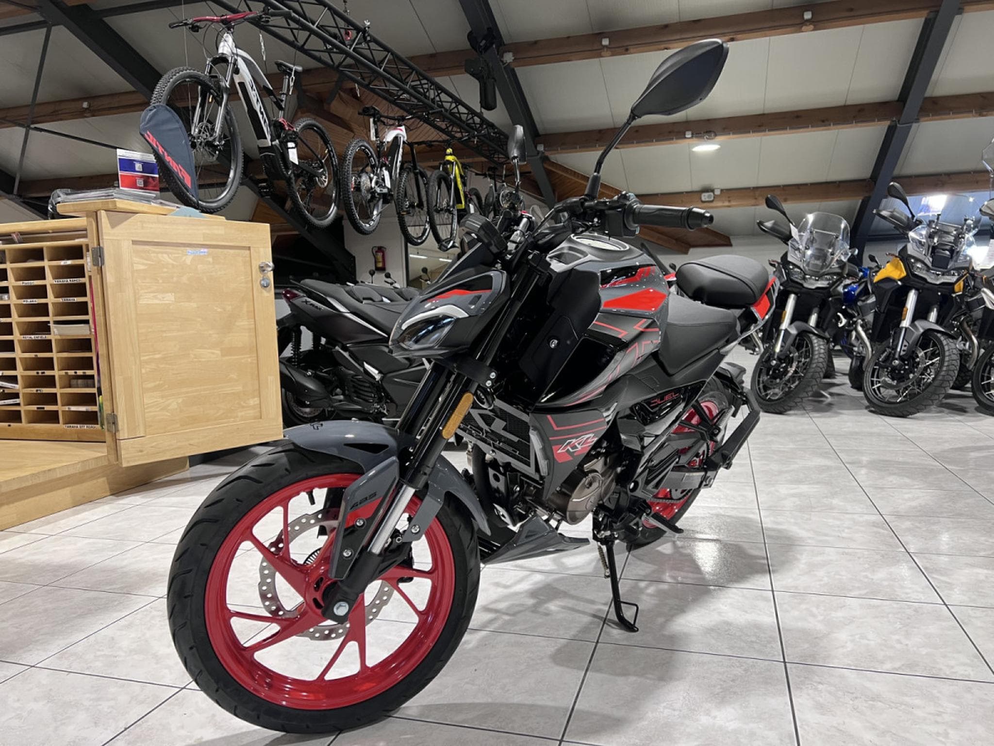 KL Motorcycle Duel 125 ABS (2026) - Photo 2
