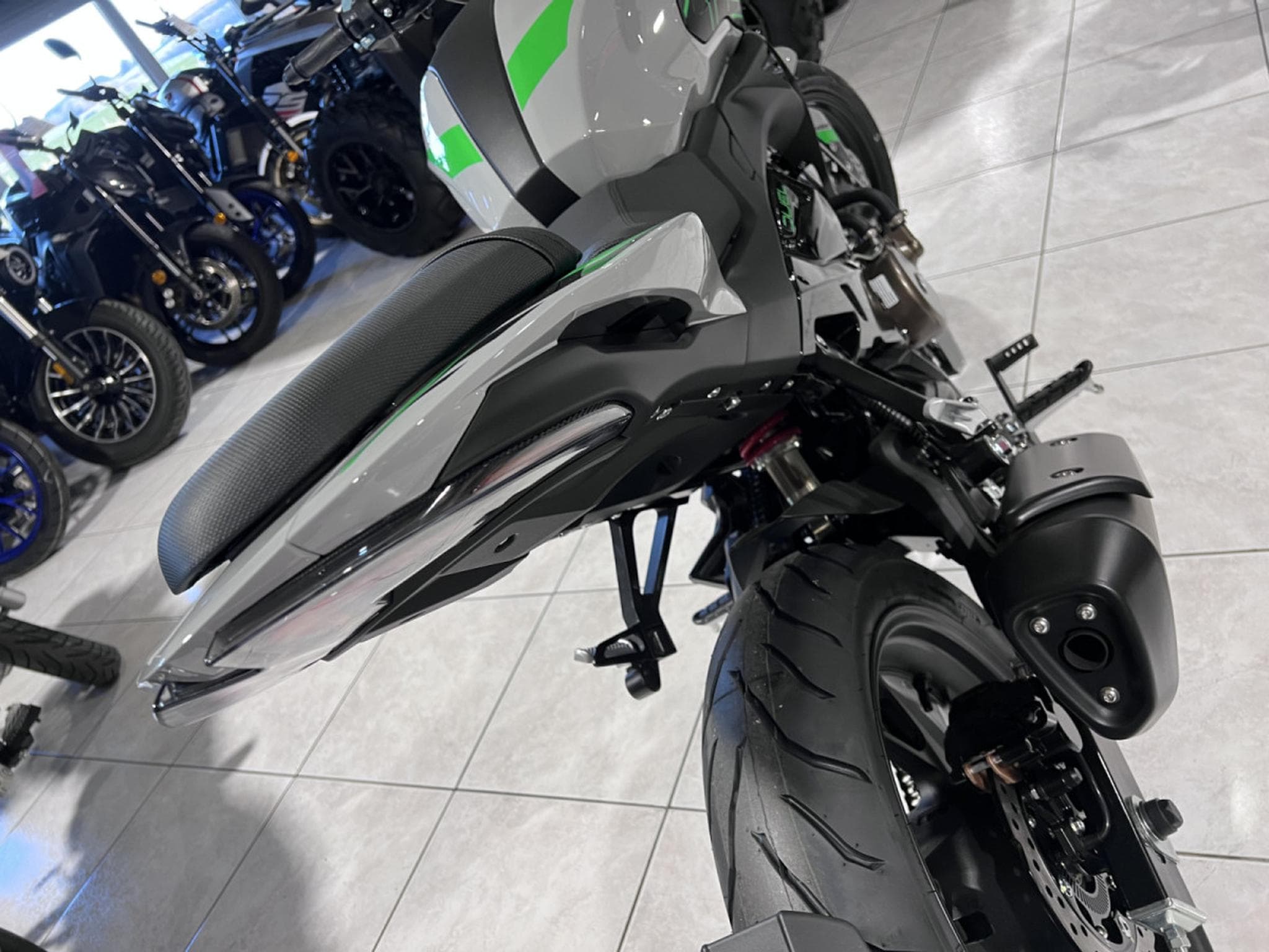 KL Motorcycle Duel 125 ABS (2026) - Photo 5
