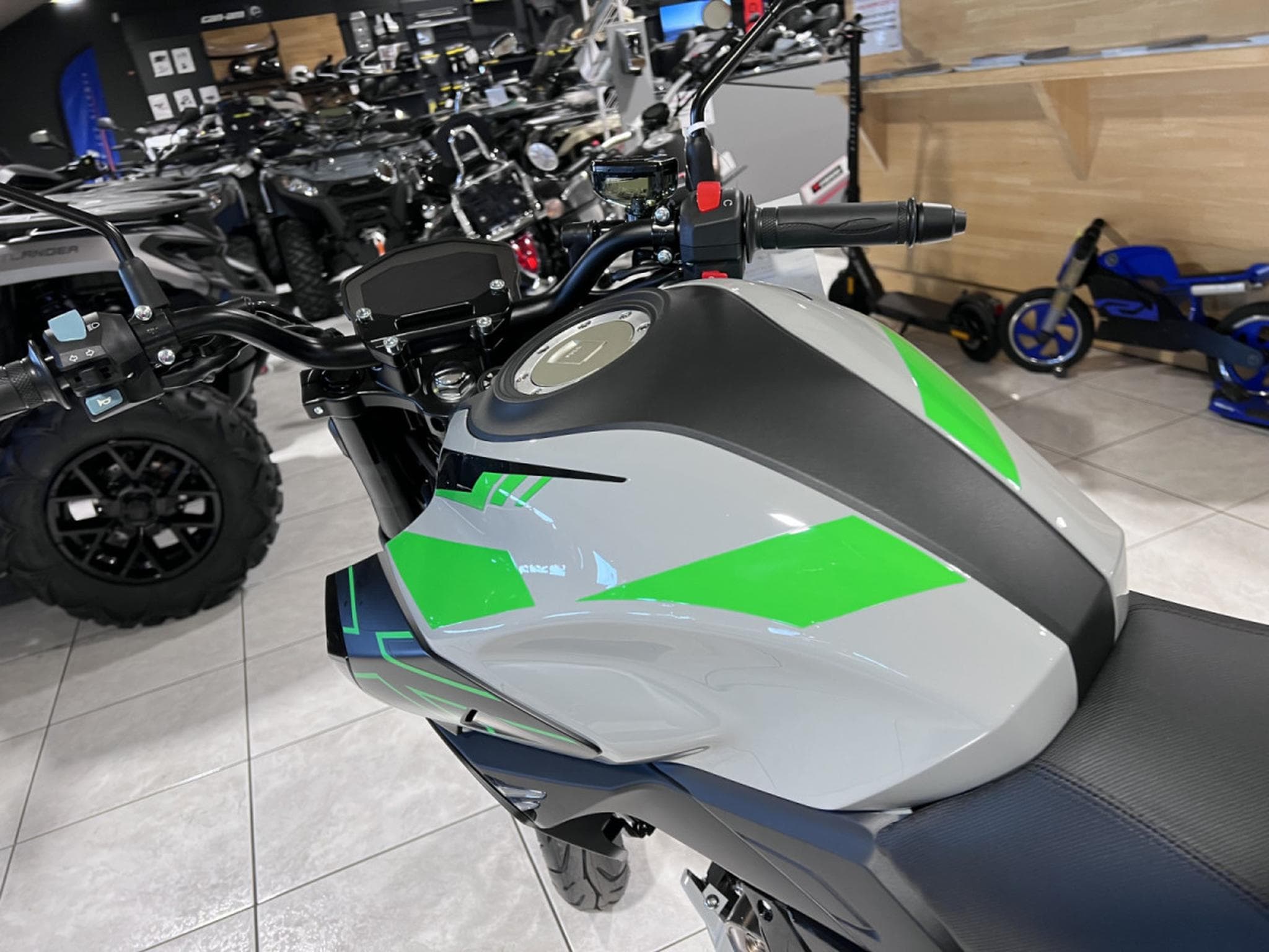 KL Motorcycle Duel 125 ABS (2026) - Photo 6