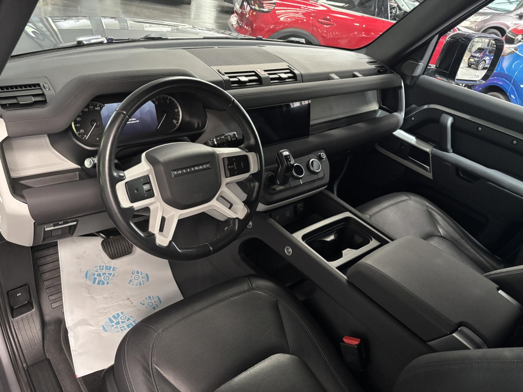 Land-Rover Defender 3.0D 90 AWD 200HP auto (2022) - Photo 10