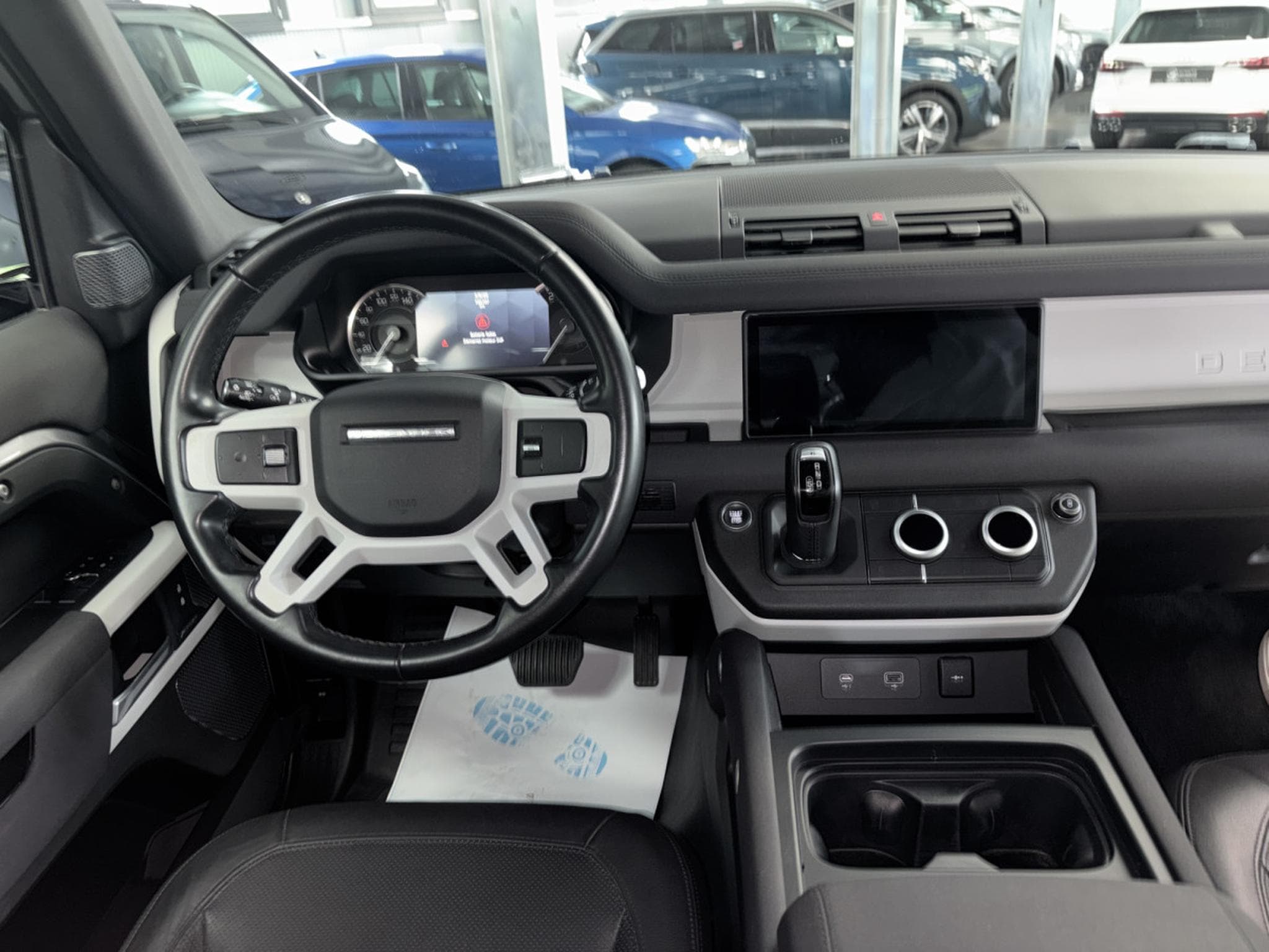 Land-Rover Defender 3.0D 90 AWD 200HP auto (2022) - Photo 12