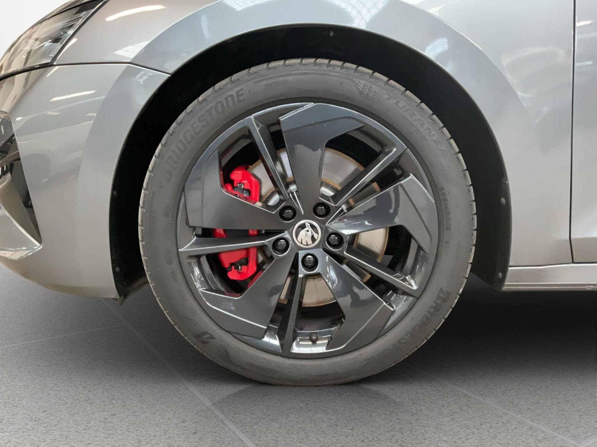 Skoda Octavia RS+DSG+LED+NAVI+Design-Sueda (2024) - Foto 8