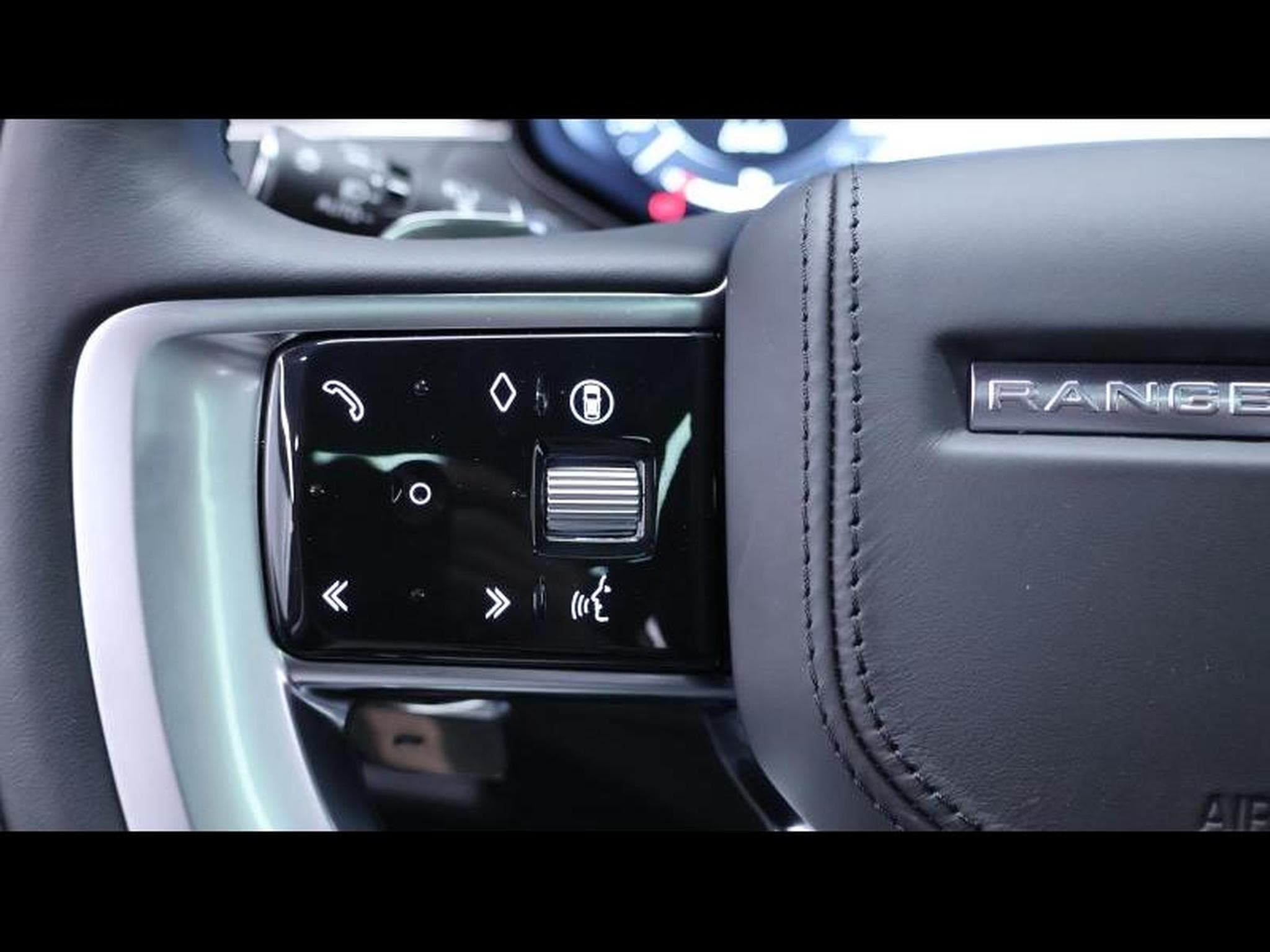 Land-Rover Range Rover SWB D300 SE AWD Auto (2026) - Photo 17