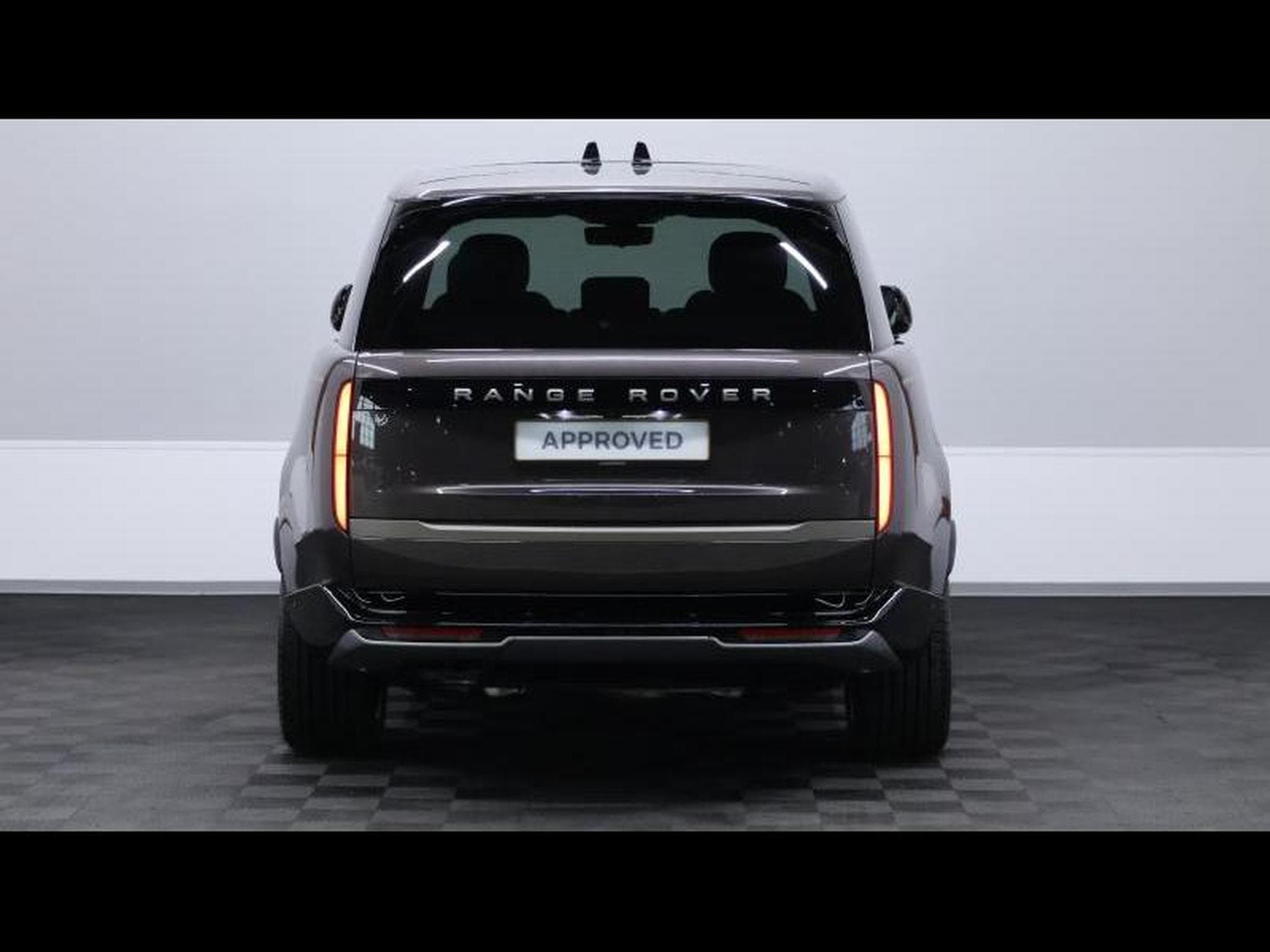 Land-Rover Range Rover SWB D300 SE AWD Auto (2026) - Photo 6