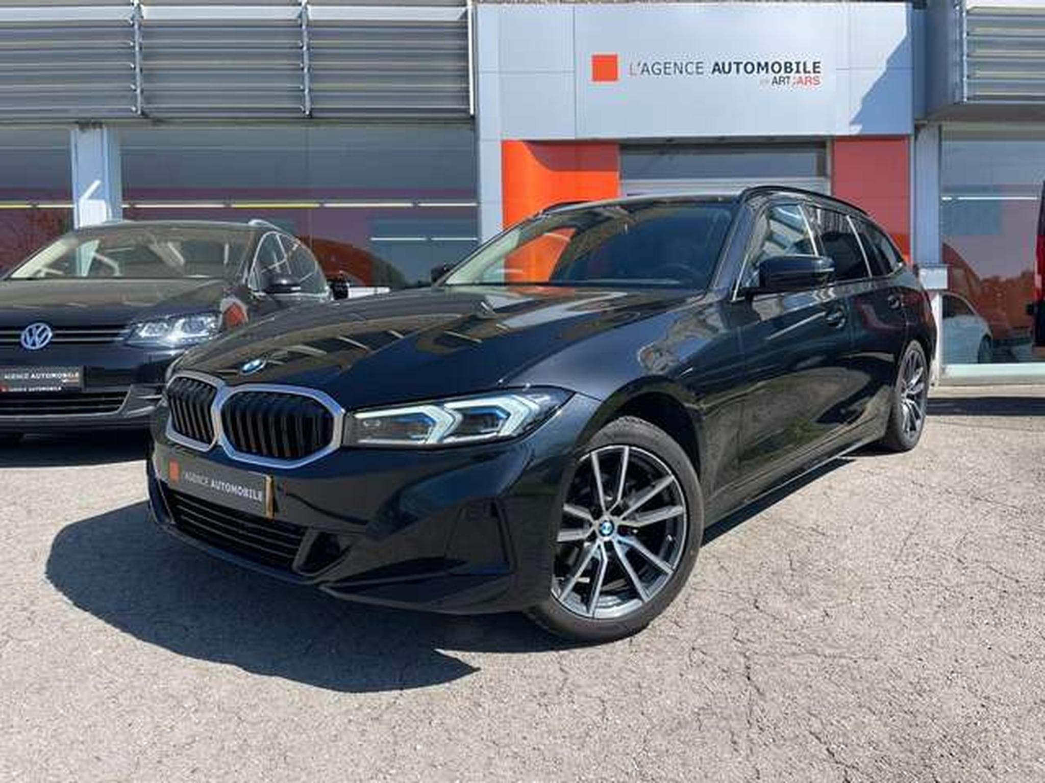 BMW 318 318i Touring Auto/sport-GARANTIE JUSQU'A 48 MOIS (2024) - Photo 2
