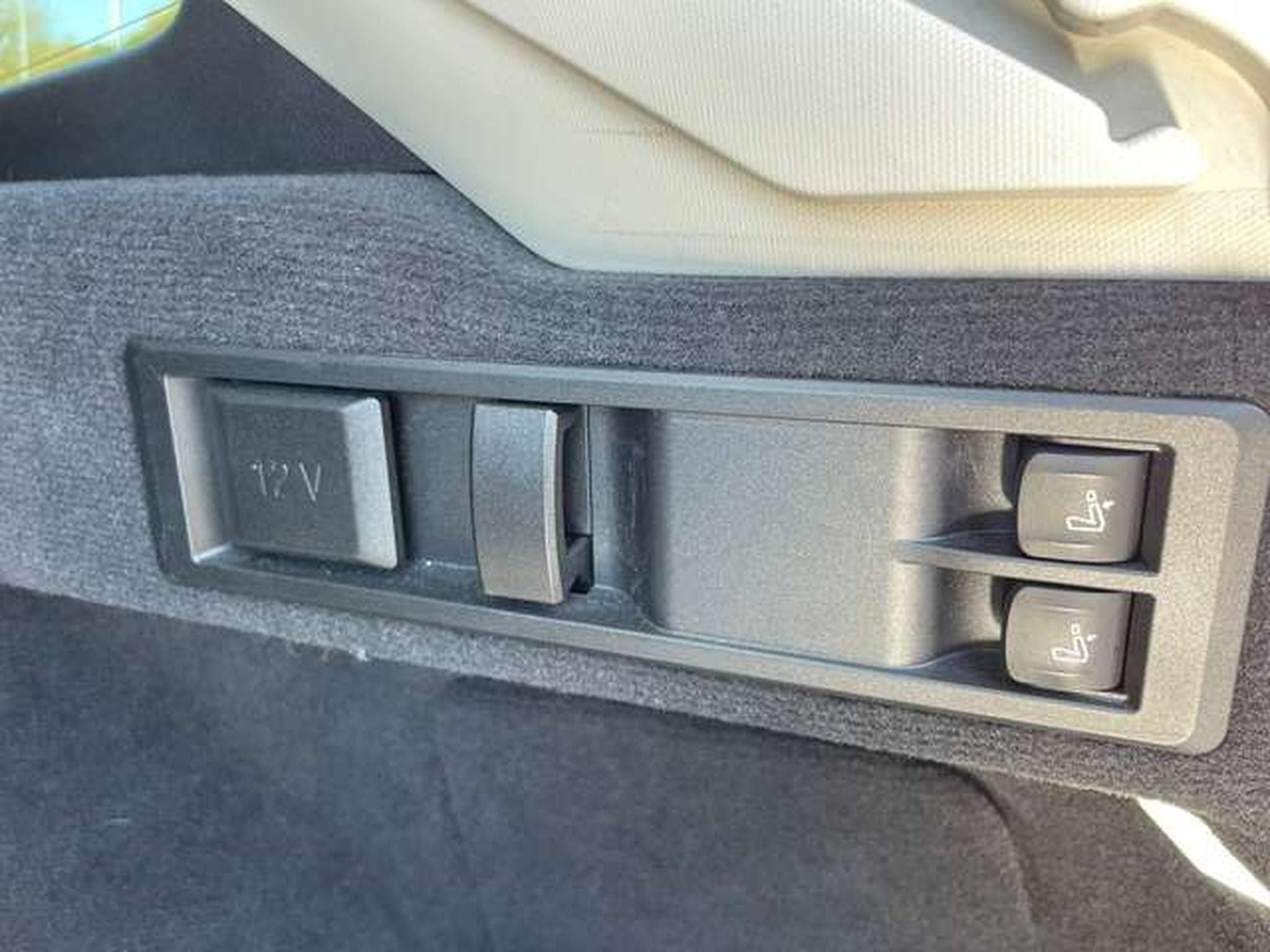 BMW 318 318i Touring Auto/sport-GARANTIE JUSQU'A 48 MOIS (2024) - Photo 37