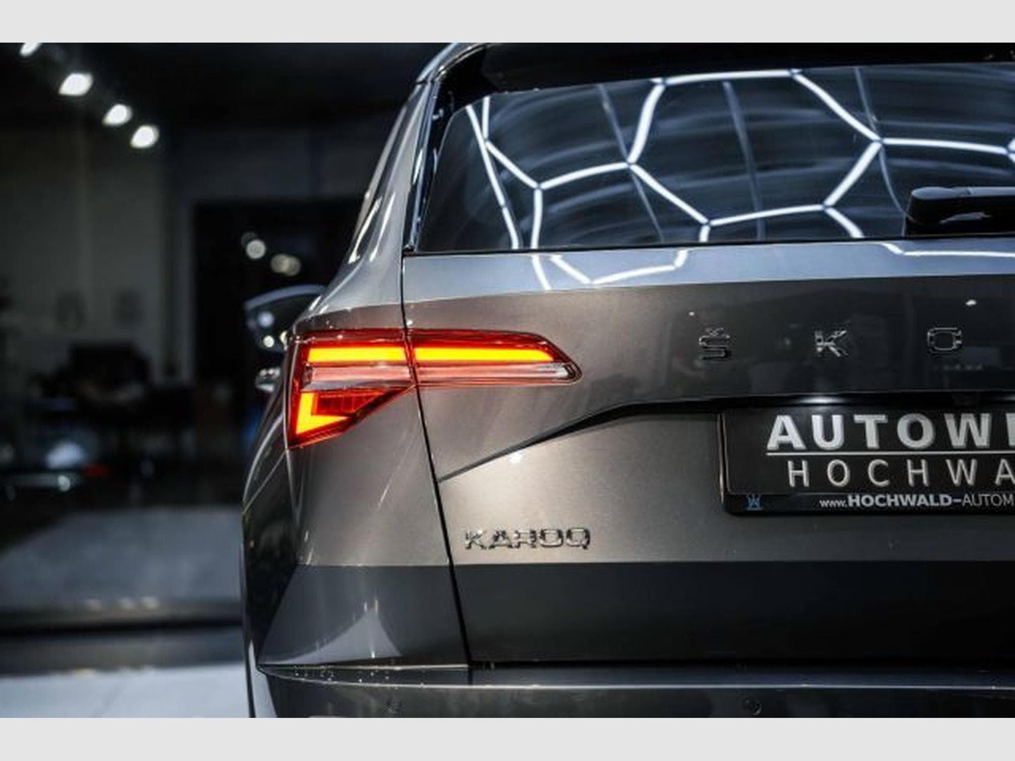 Skoda Karoq Karoq Tour 1.5 TSI DSG ACC MATRIX RFK AHK SHZ (2022) - Foto 13