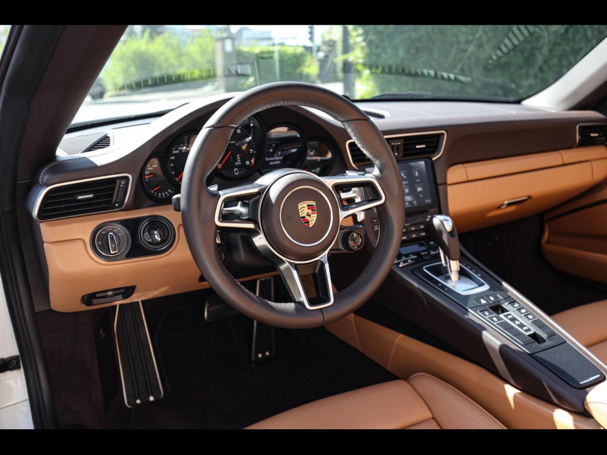 Porsche 911 (991.2) CARRERA S CABRIOLET PDK – WHITE (2016) - Photo 9