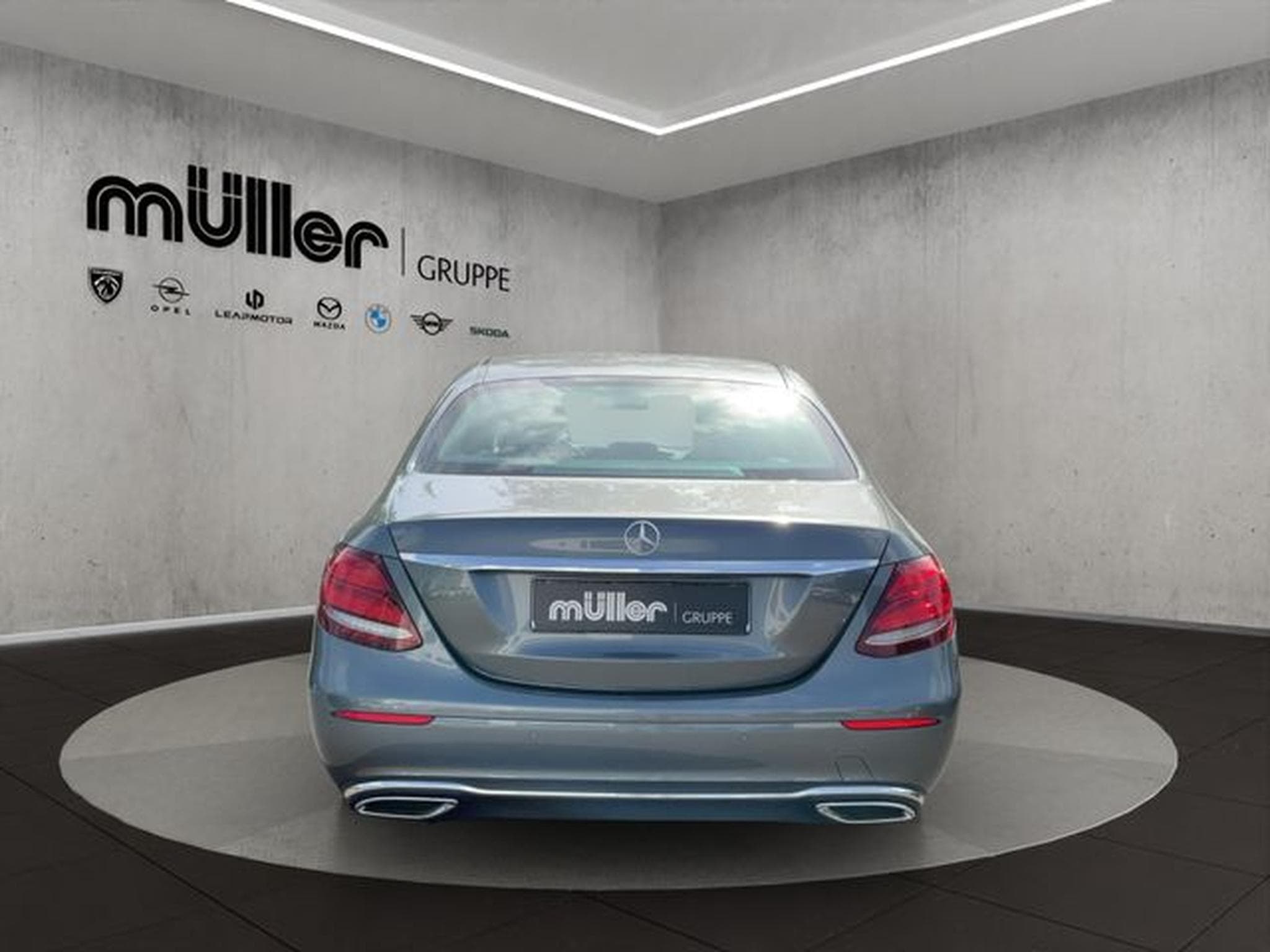 Mercedes E 220 E 220 LED AHK RÜCKFAHR NAVI SHZ (2018) - Foto 5
