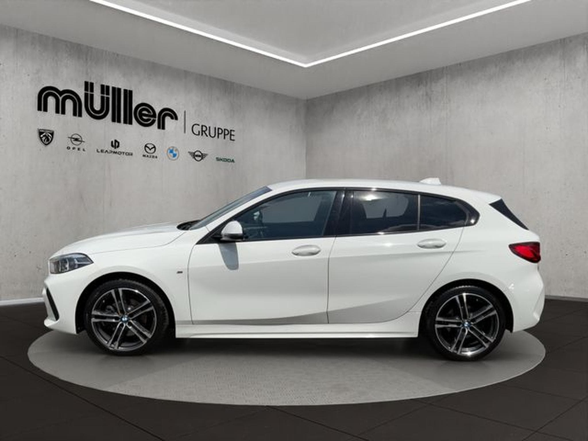 BMW 118 118i M SPORT LED TEMPOMAT KLIMAAUTO (2023) - Photo 3