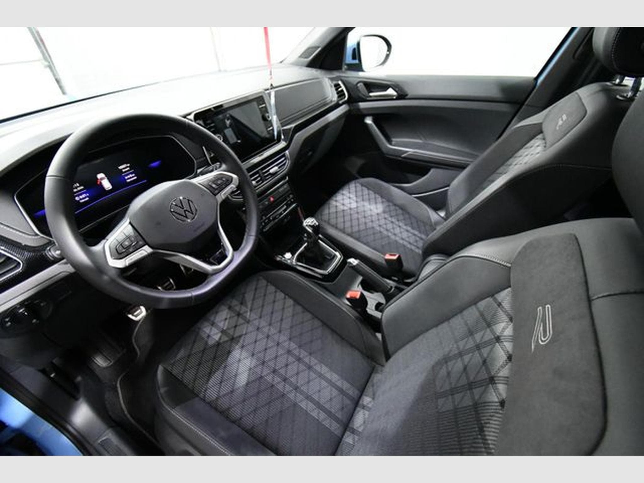 VW T-Cross T-Cross 1.0 TSI R-Line, 17", ACC, Navi DM, Park (2025) - Foto 6