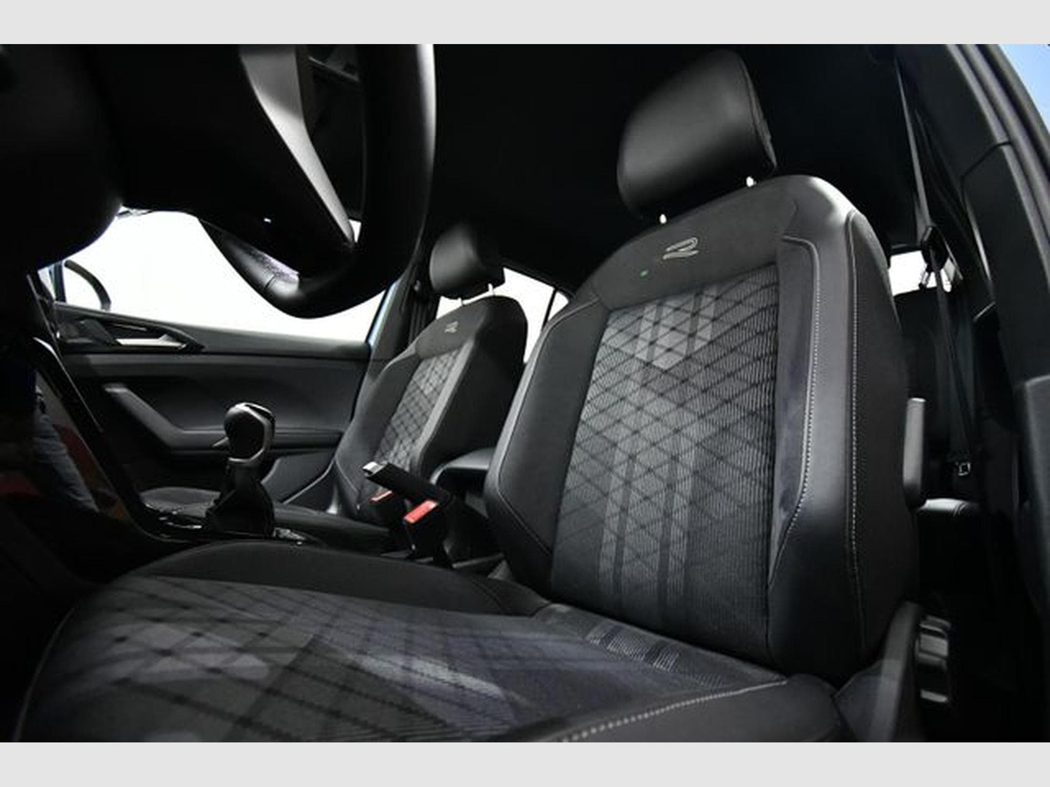 VW T-Cross T-Cross 1.0 TSI R-Line, 17", ACC, Navi DM, Park (2025) - Foto 7